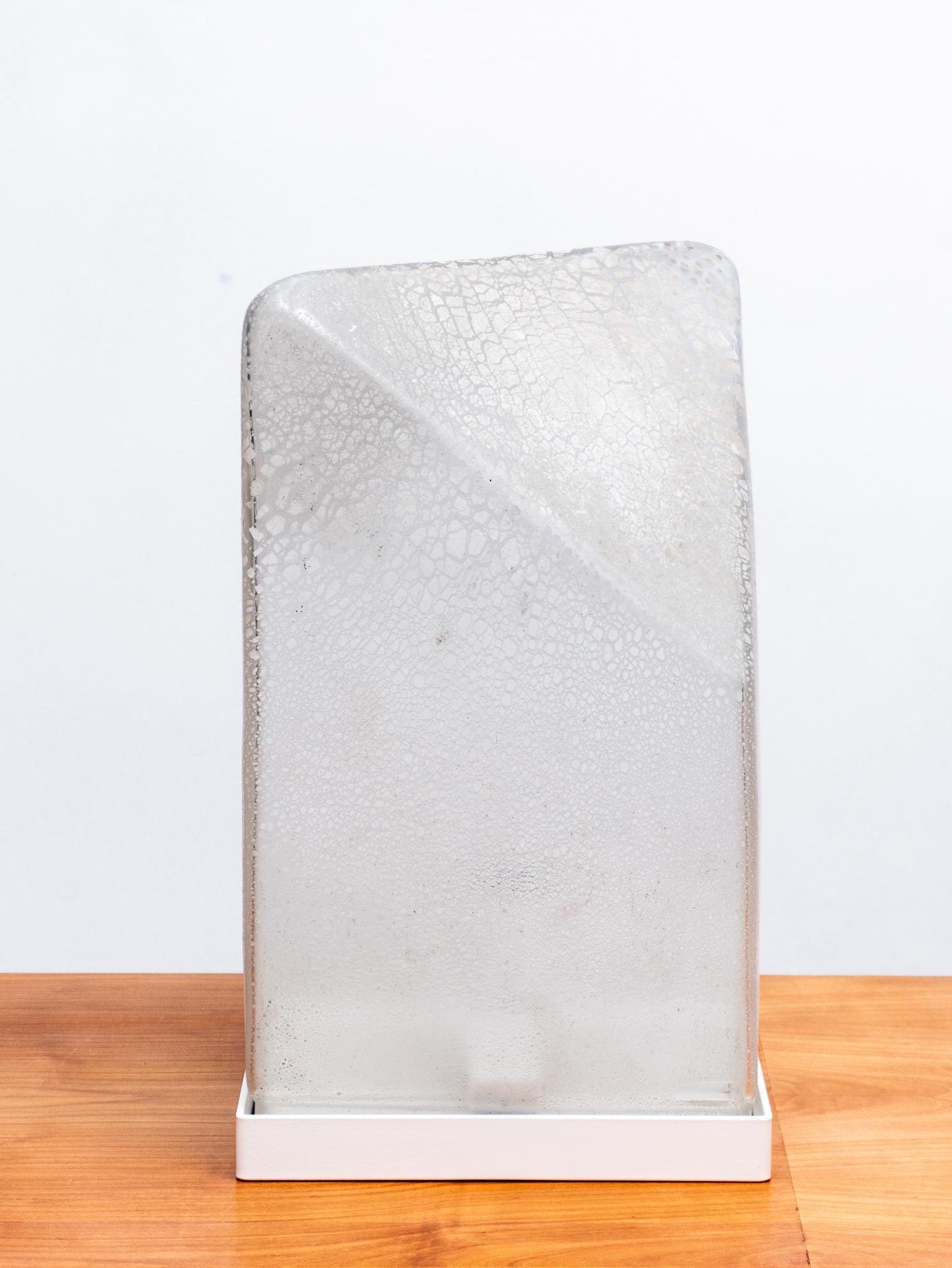 Lampe de bureau Alfredo Barbini en verre de Murano soufflé à la main au design géométrique Scavo Bon état - En vente à Antwerp, BE