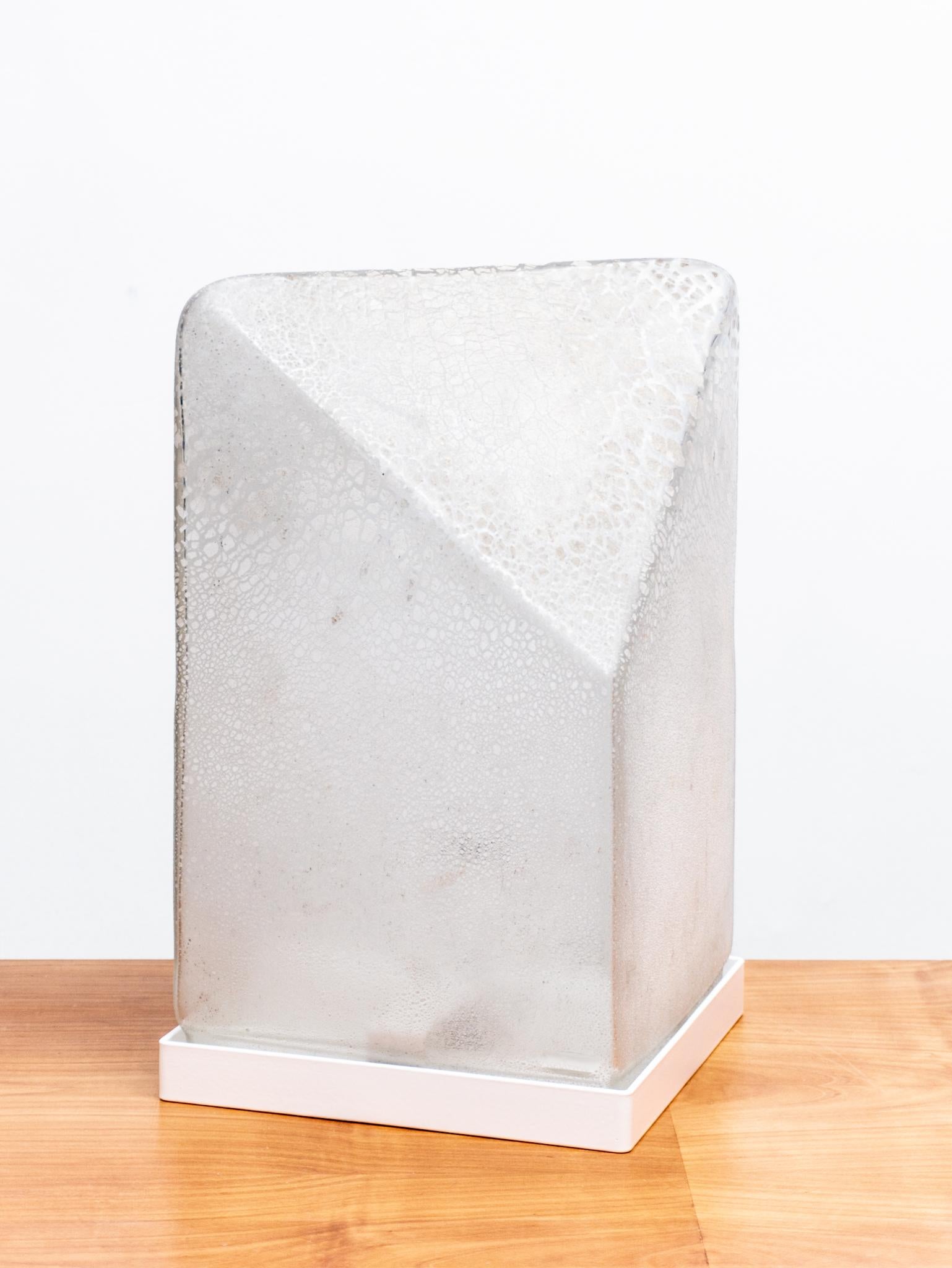 Lampe de bureau Alfredo Barbini en verre de Murano soufflé à la main au design géométrique Scavo en vente 1
