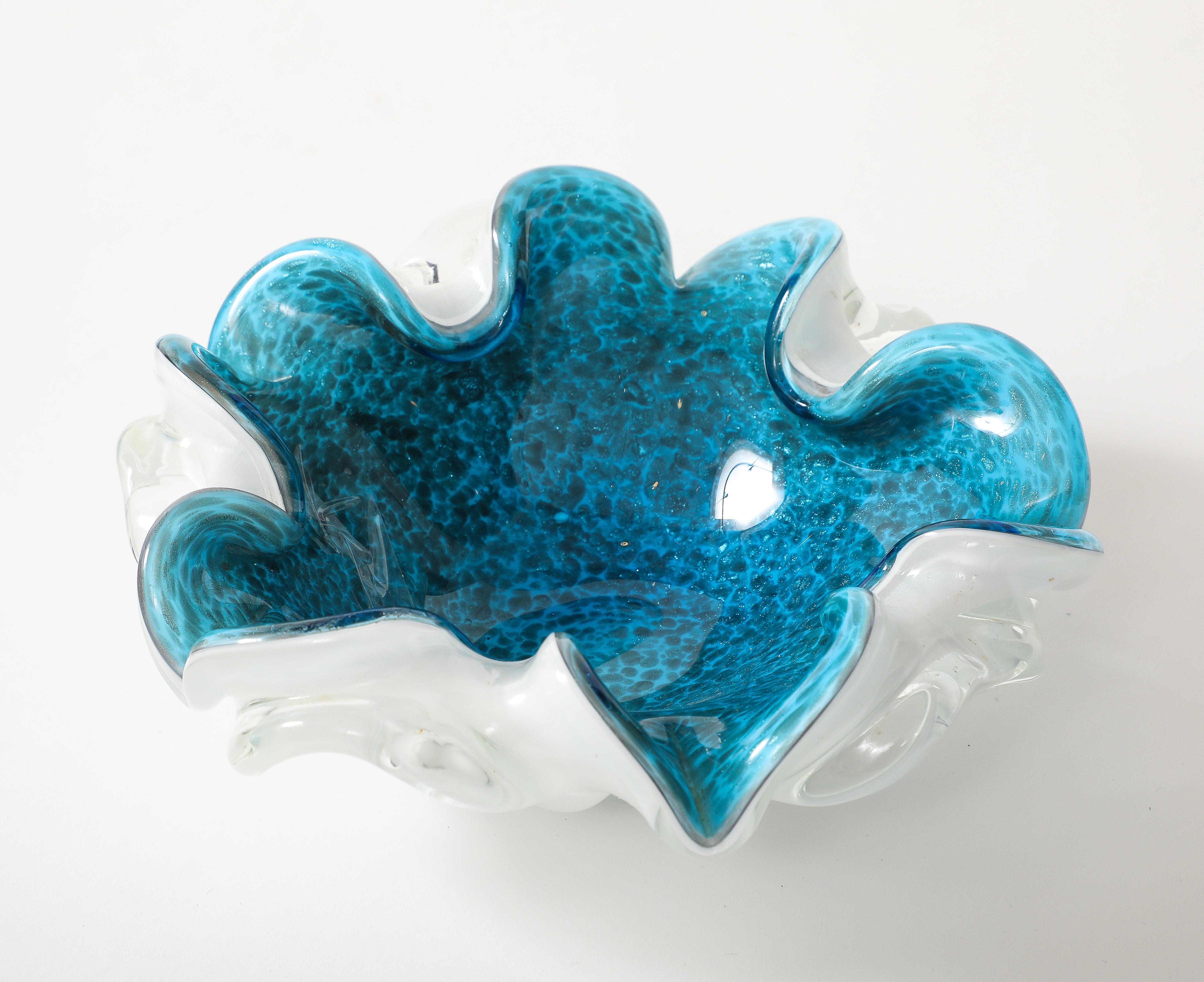 Mid-Century Modern Alfredo Barbini Turquoise Lettuce Edge Vide Poche For Sale