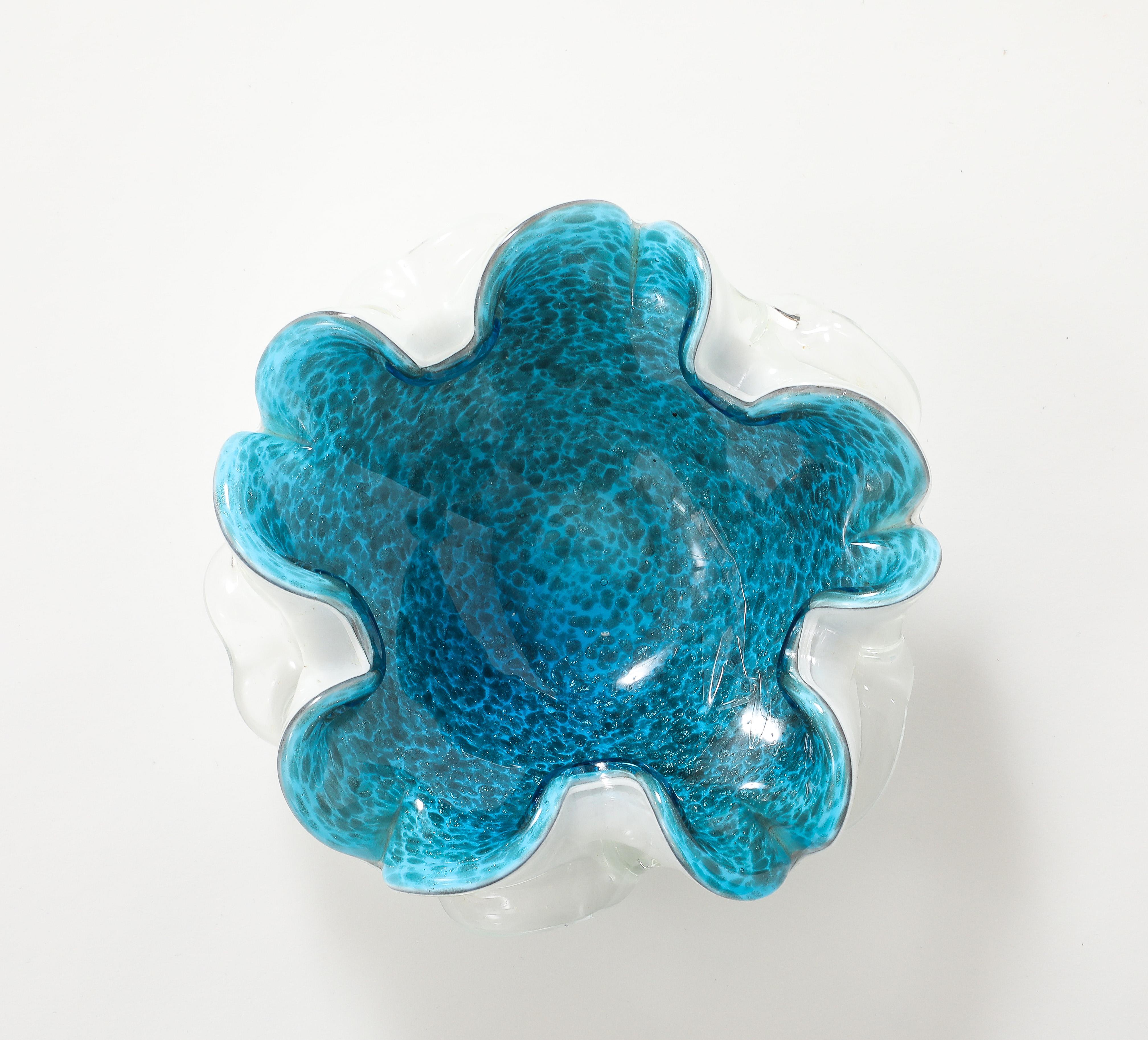 20th Century Alfredo Barbini Turquoise Lettuce Edge Vide Poche For Sale
