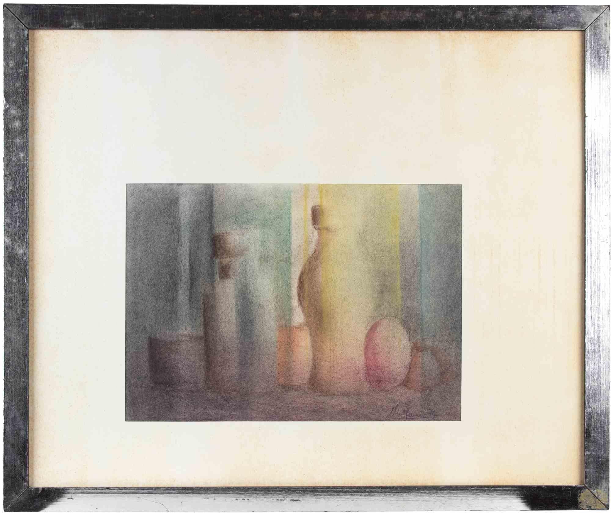 Vases ist ein zeitgenössisches Kunstwerk, das von Alfredo Malferrari realisiert wurde.

Gemischte farbige Zeichnung.

Handsigniert und datiert am unteren Rand

Inklusive Rahmen

Angemessene Bedingungen