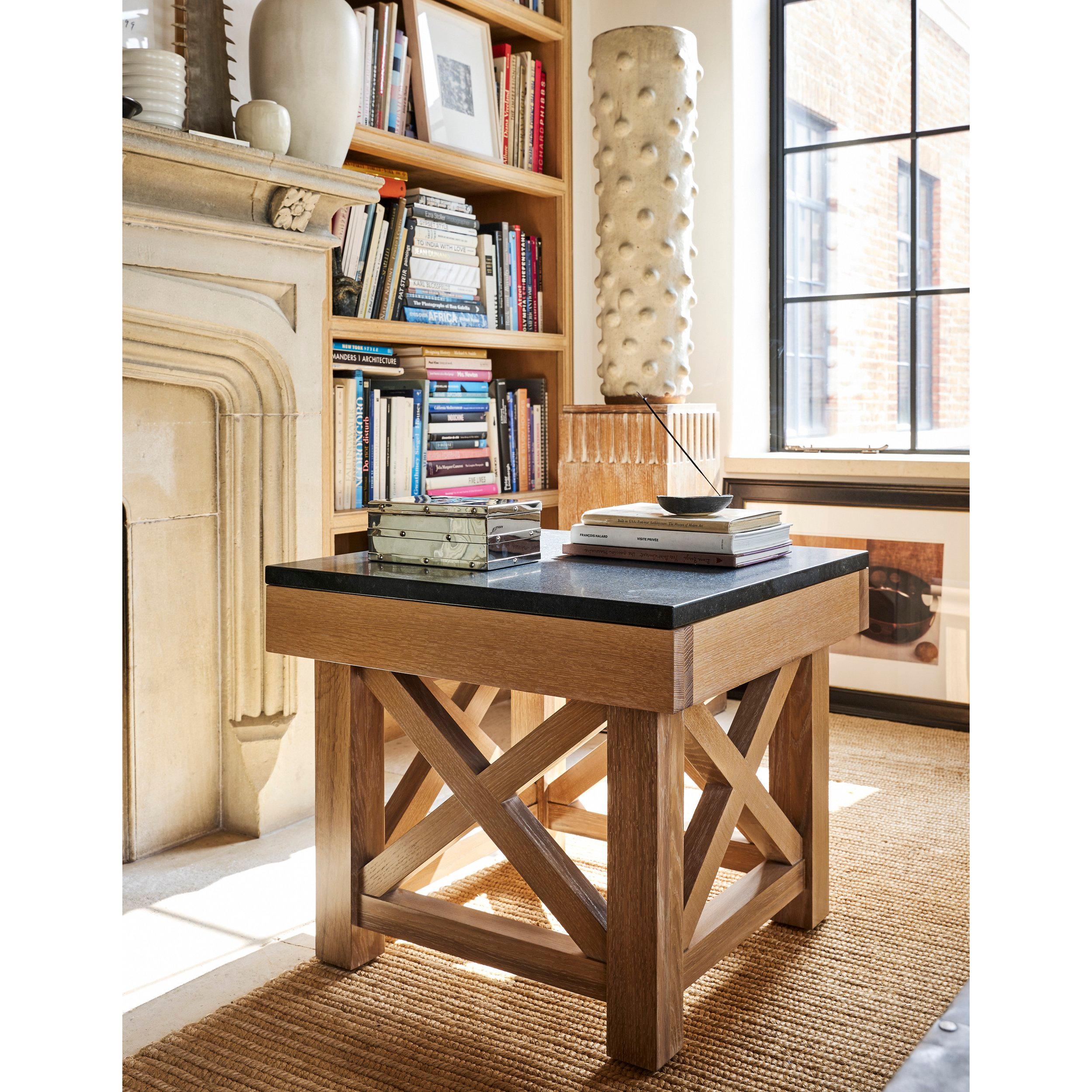 Alfredo Paredes Table d'extrémité Augusto Neuf - En vente à New York, NY