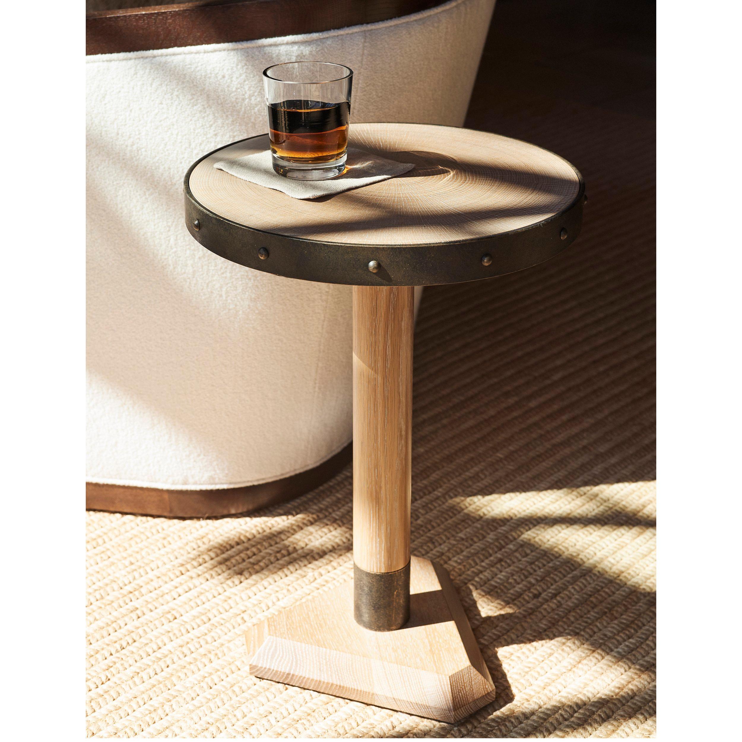 Table à boissons Cesar par Alfredo Neuf - En vente à New York, NY
