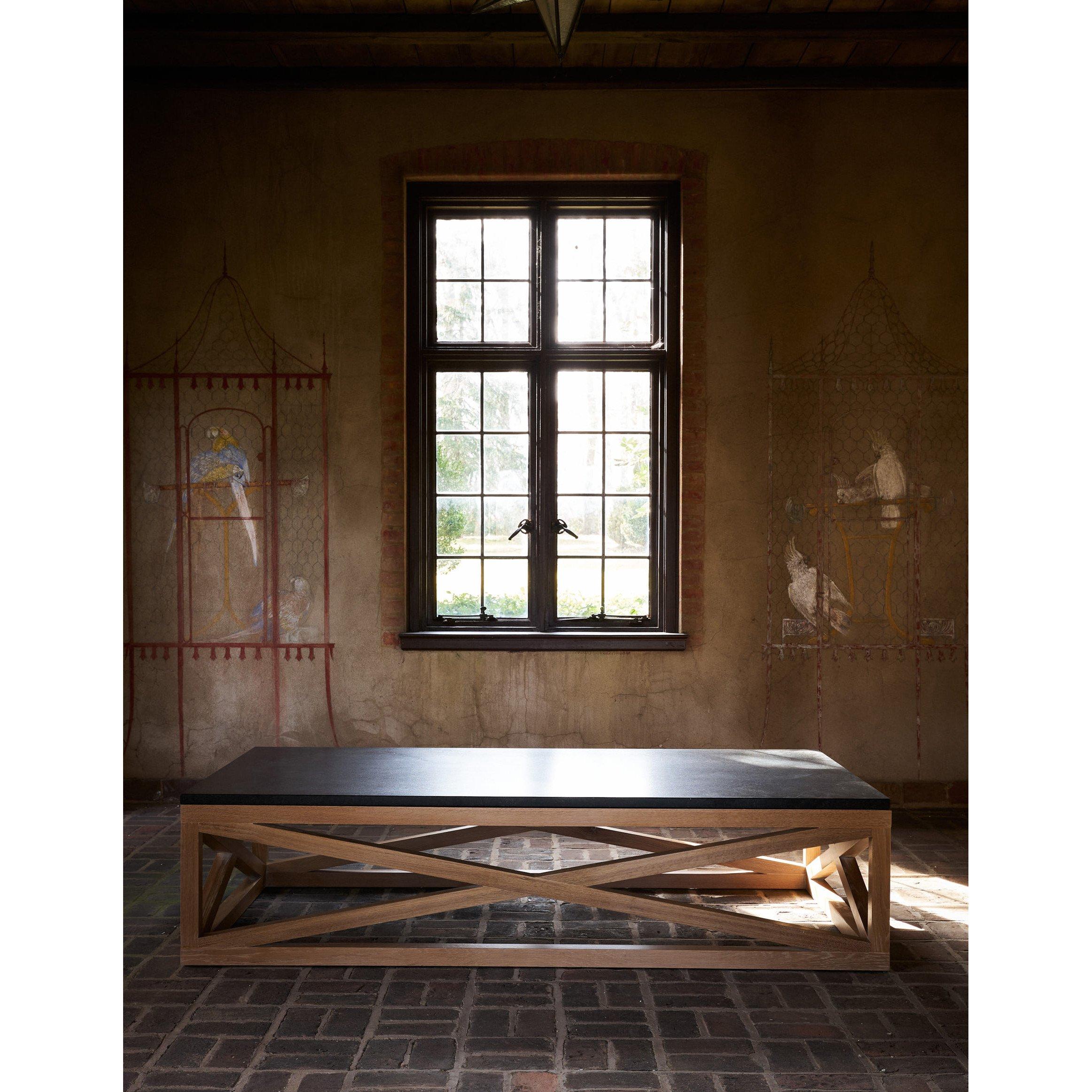 Table basse Mateo par Alfredo Paredes - 54 x 54 Neuf - En vente à New York, NY
