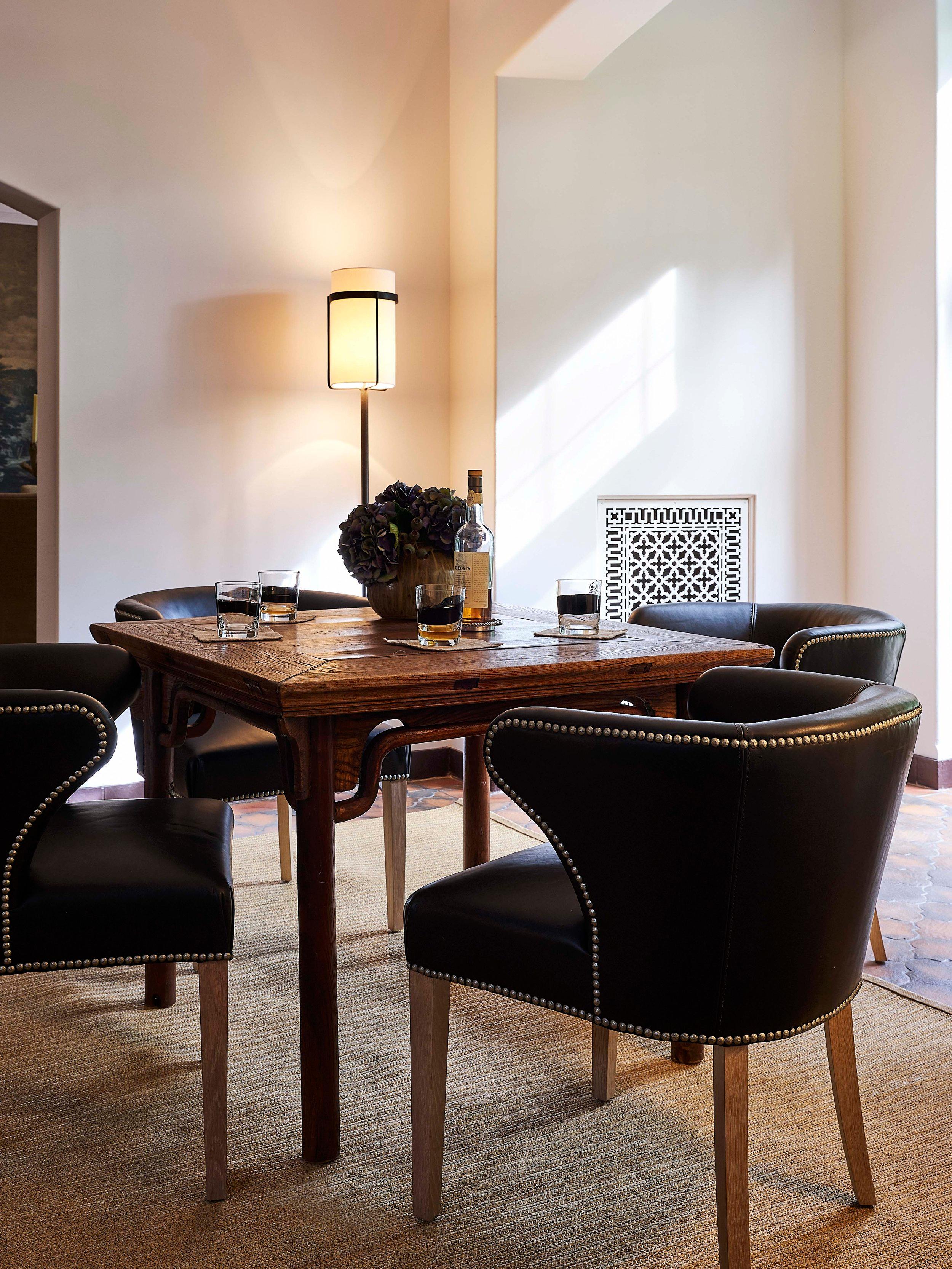Contemporary Alfredo Paredes Varadero Shell Dining Chair For Sale