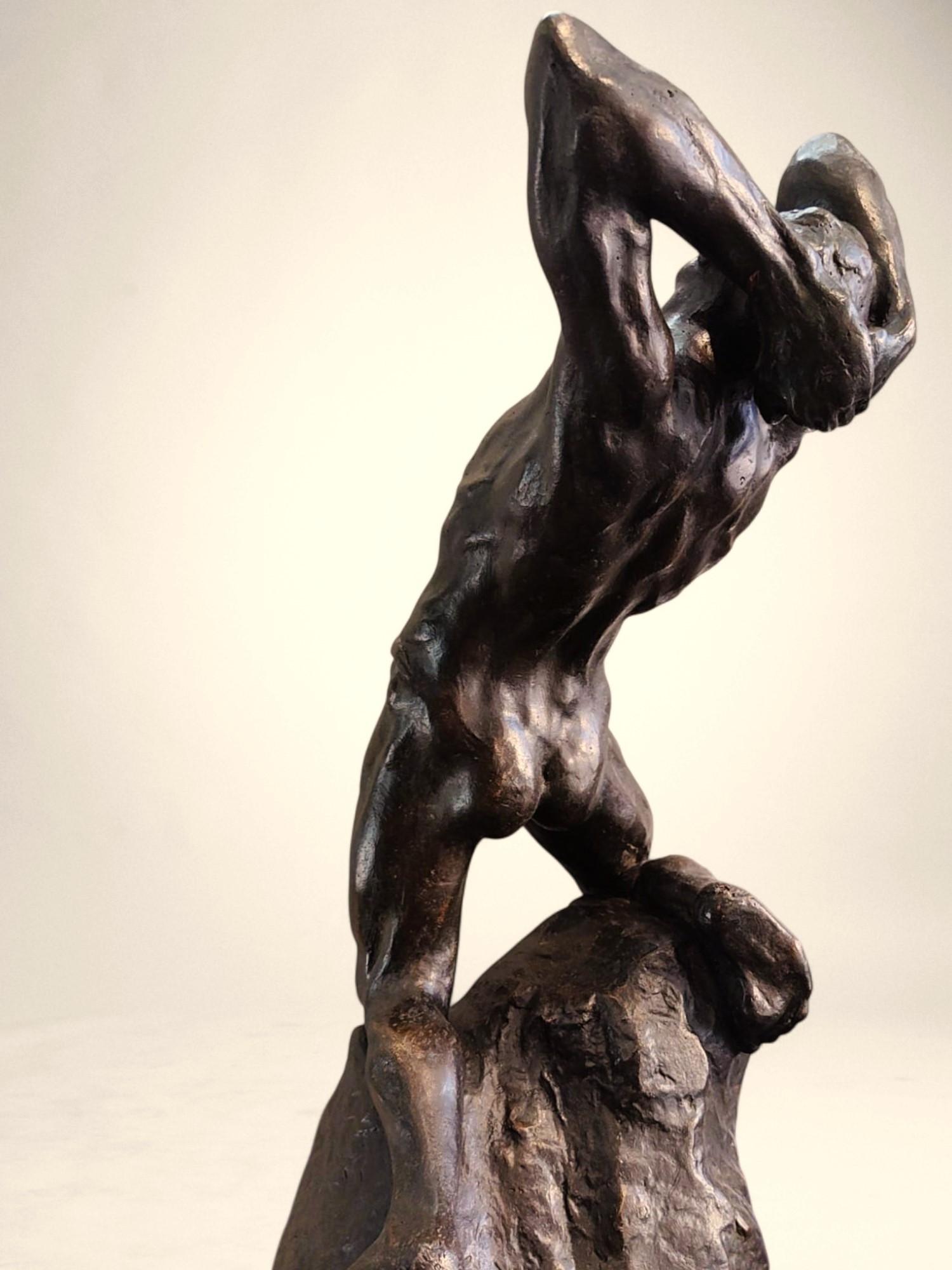 Extreme Effort - Powerful Bronze Sculpture by Alfredo Pina (1883-1966) For Sale 12