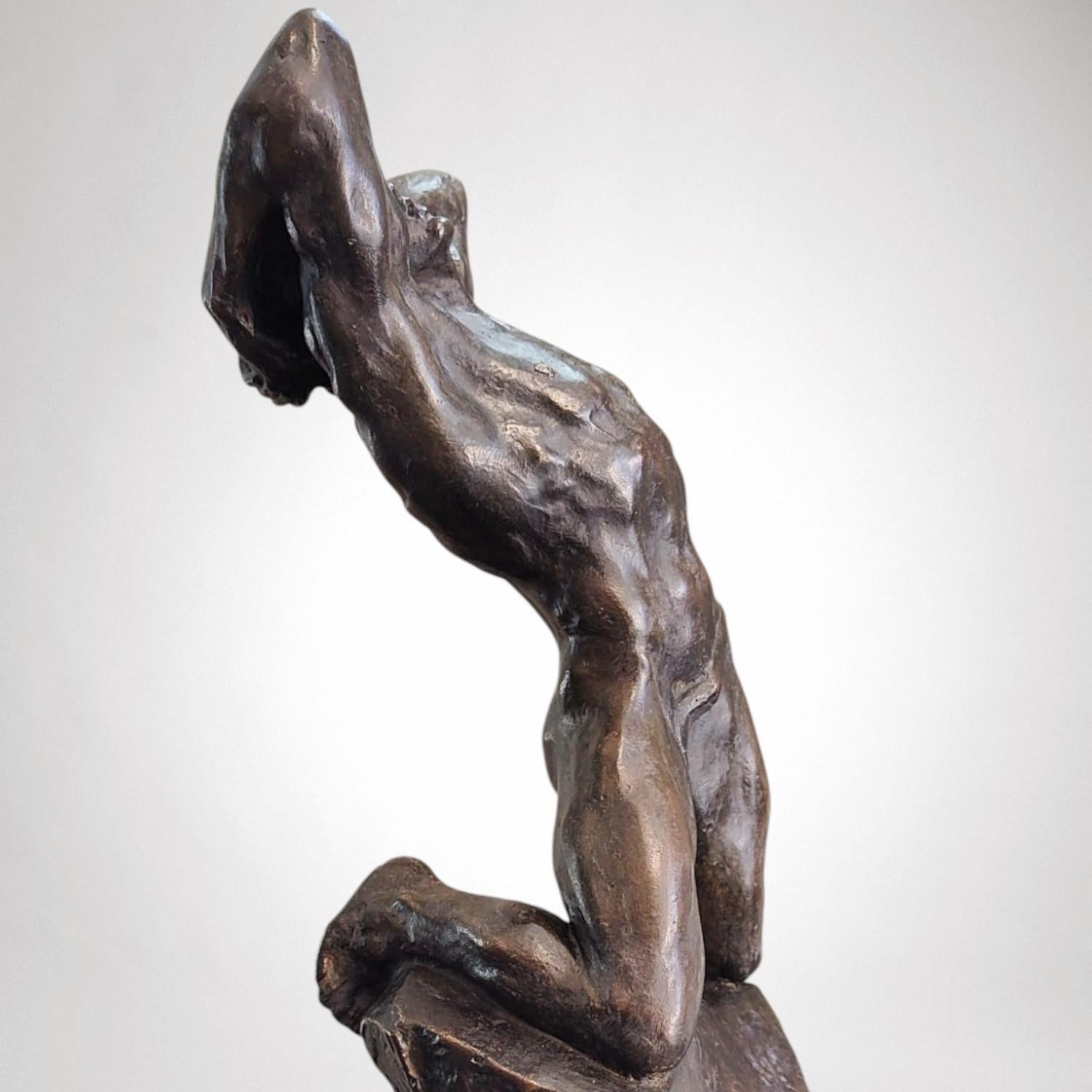 Extreme Effort - Powerful Bronze Sculpture by Alfredo Pina (1883-1966) For Sale 15