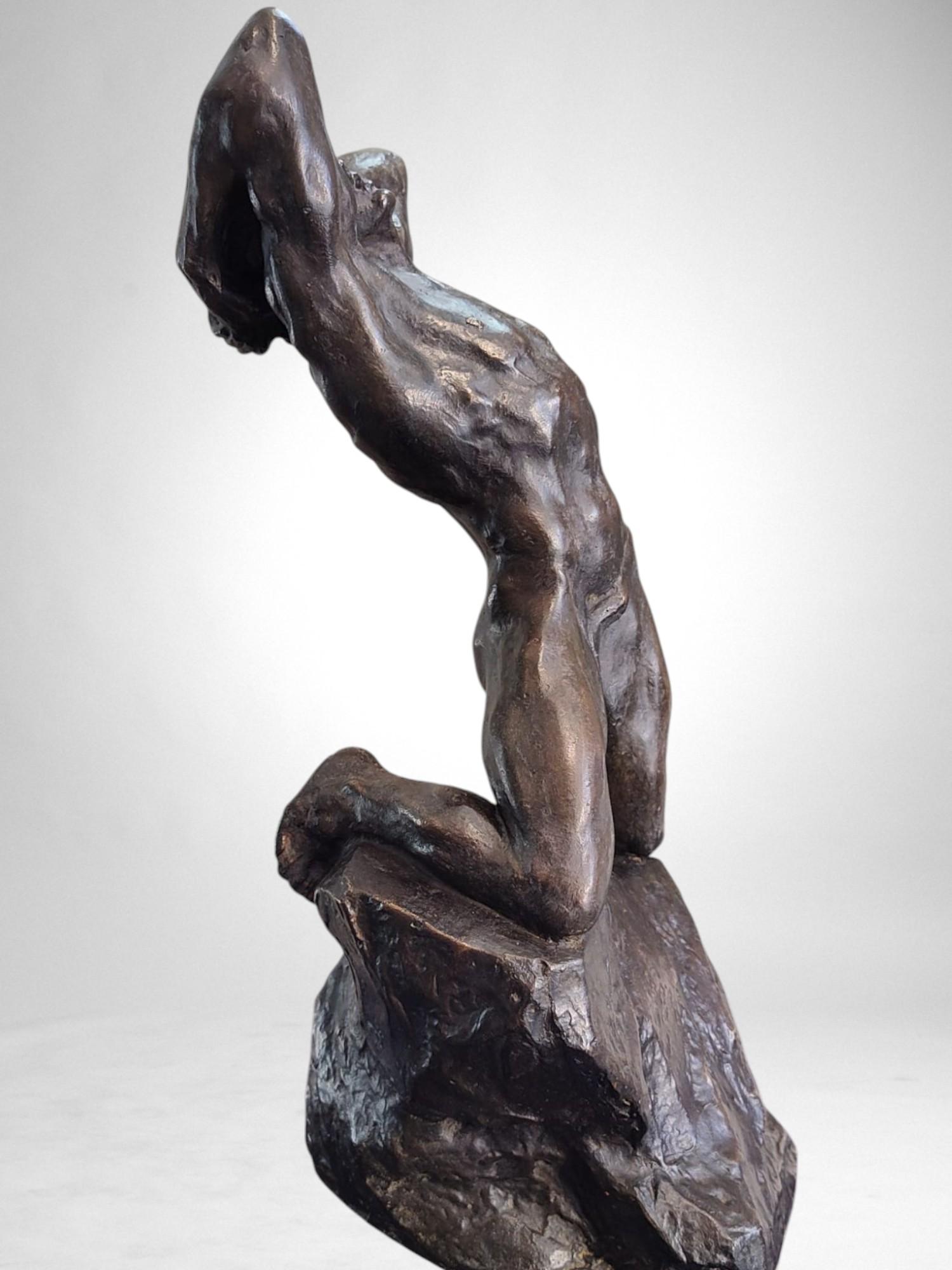 Extreme Effort - Powerful Bronze Sculpture by Alfredo Pina (1883-1966) For Sale 16