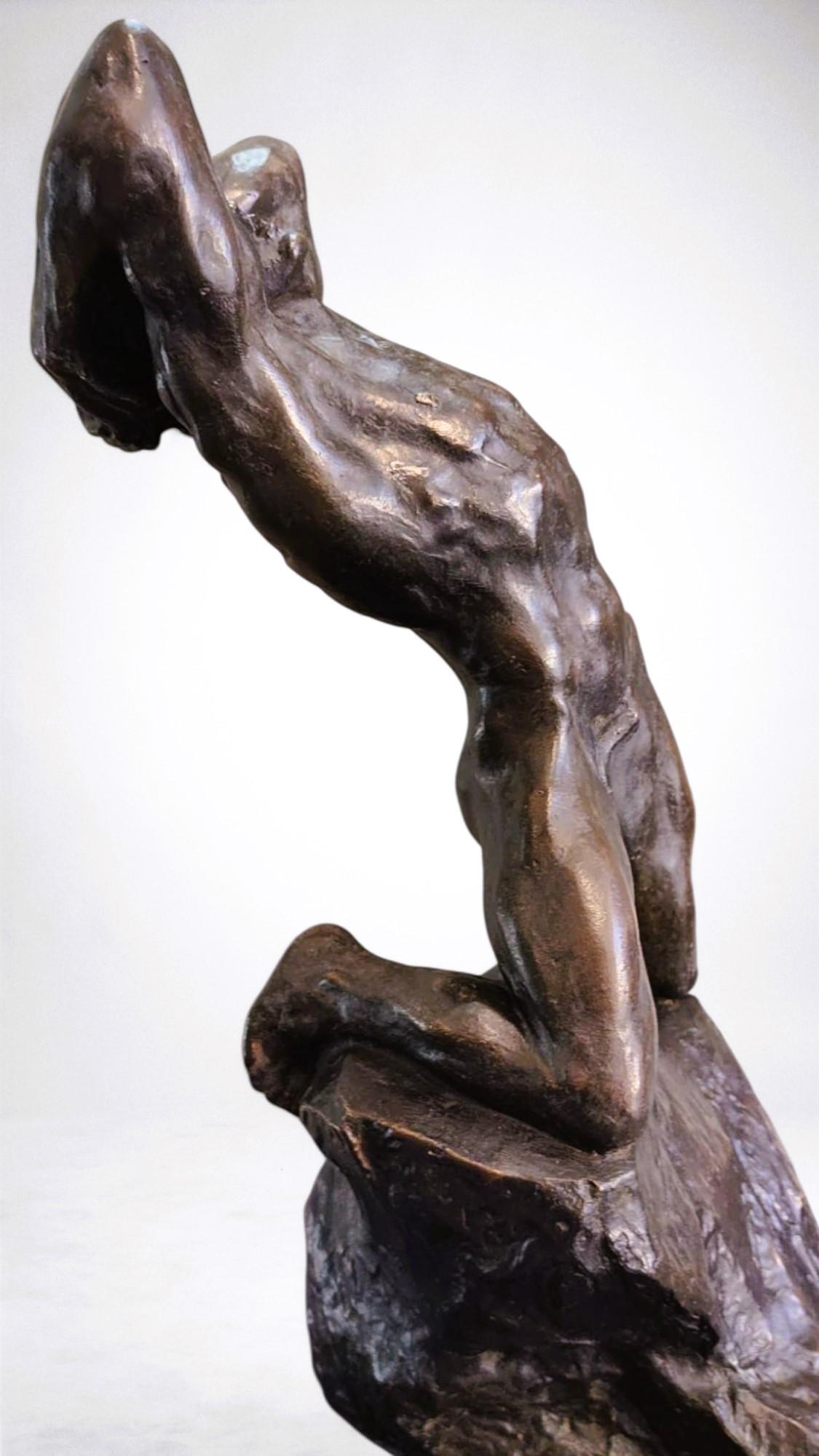 Extreme Effort - Powerful Bronze Sculpture by Alfredo Pina (1883-1966) For Sale 3