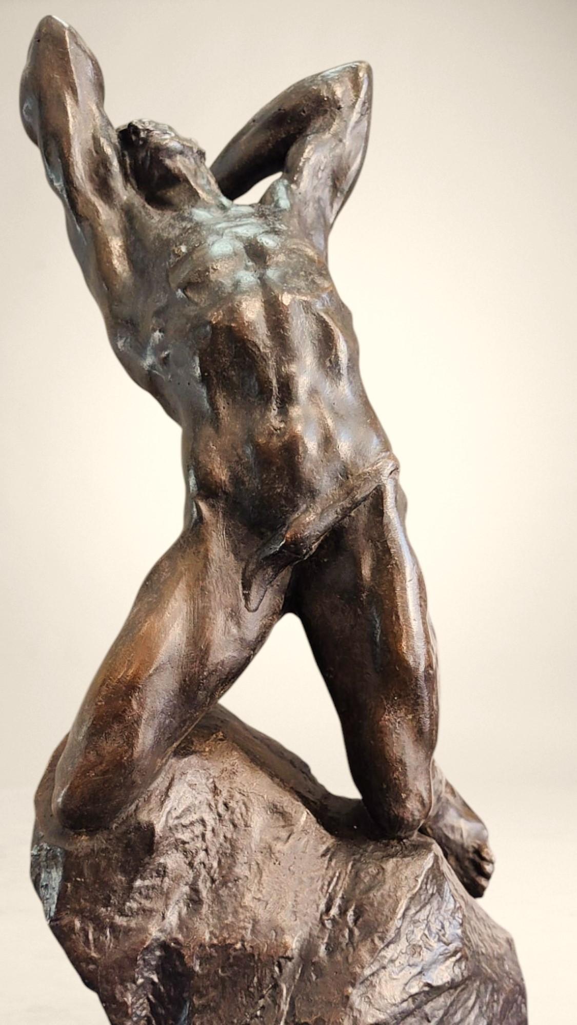 Extreme Effort - Powerful Bronze Sculpture by Alfredo Pina (1883-1966) For Sale 5