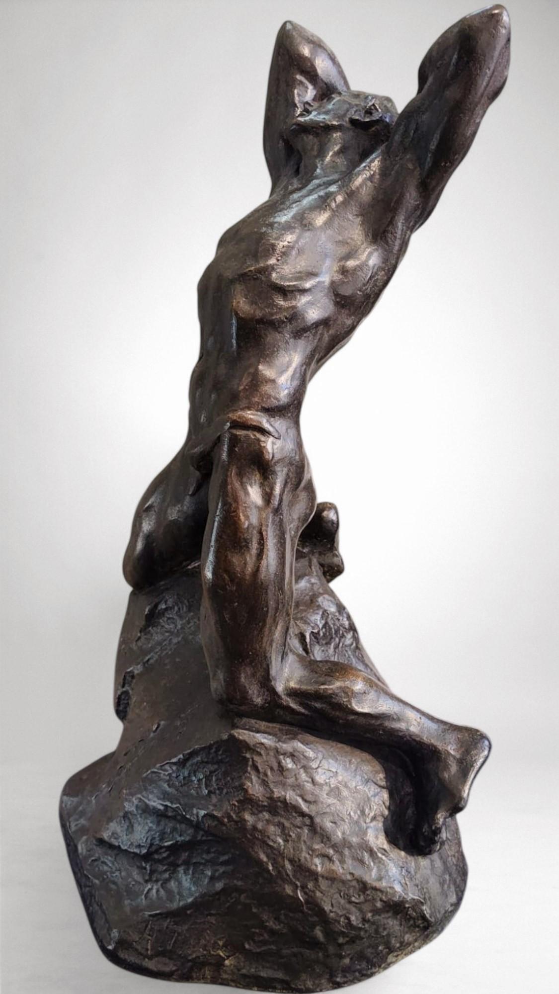 Extreme Effort - Powerful Bronze Sculpture by Alfredo Pina (1883-1966) For Sale 7