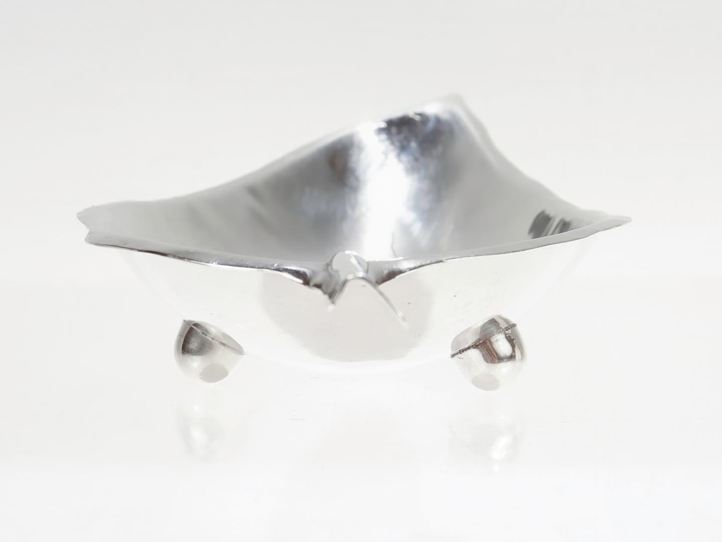 Alfredo Sciarrotta Modernist Mid-Century Handmade Sterling Silver Leaf Bowl For Sale 2