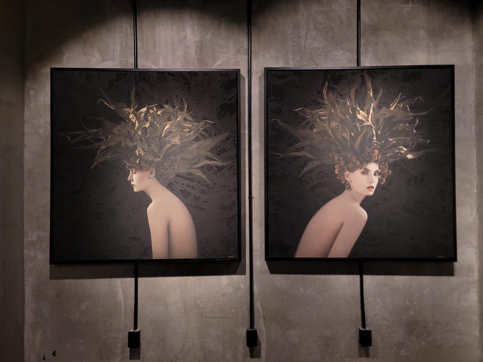Sabrina 1 (Schwarz), Figurative Photograph, von Alfredo Sánchez 