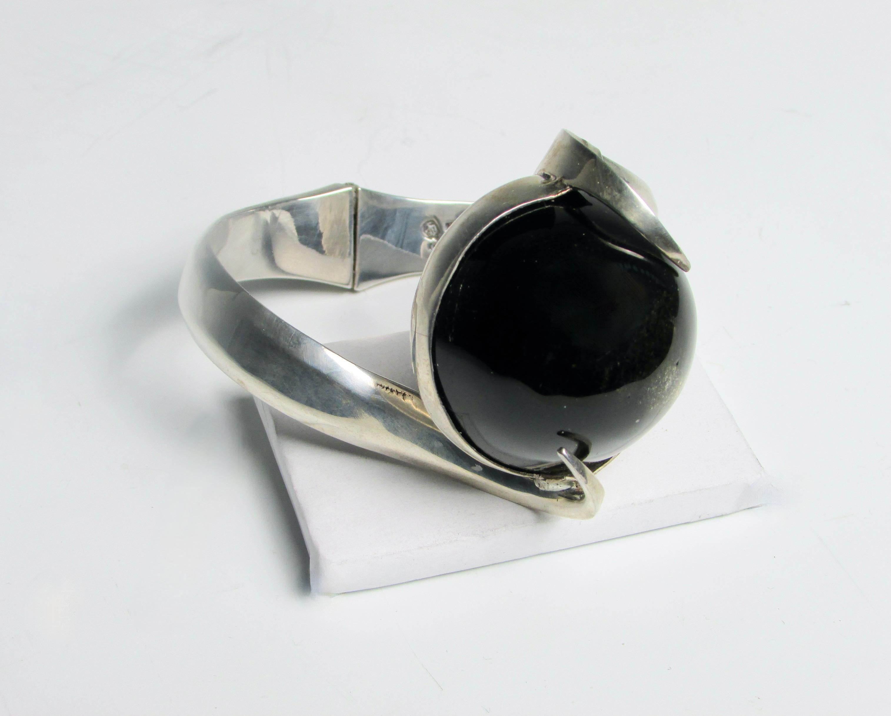 20th Century Alfredo Villasana Taxco Mexican Silver Bracelet with Black Obsidian Stone