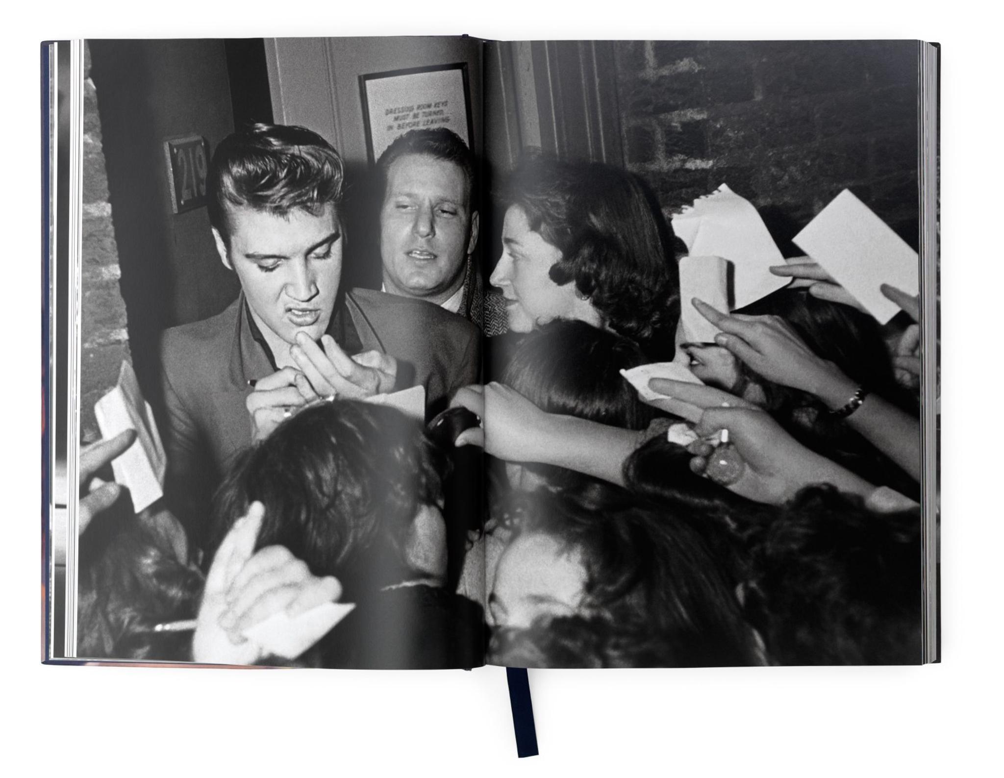 Elvis Presley - Limited TASCHEN Art Edition with Signed Gelatin Silver Print For Sale 3