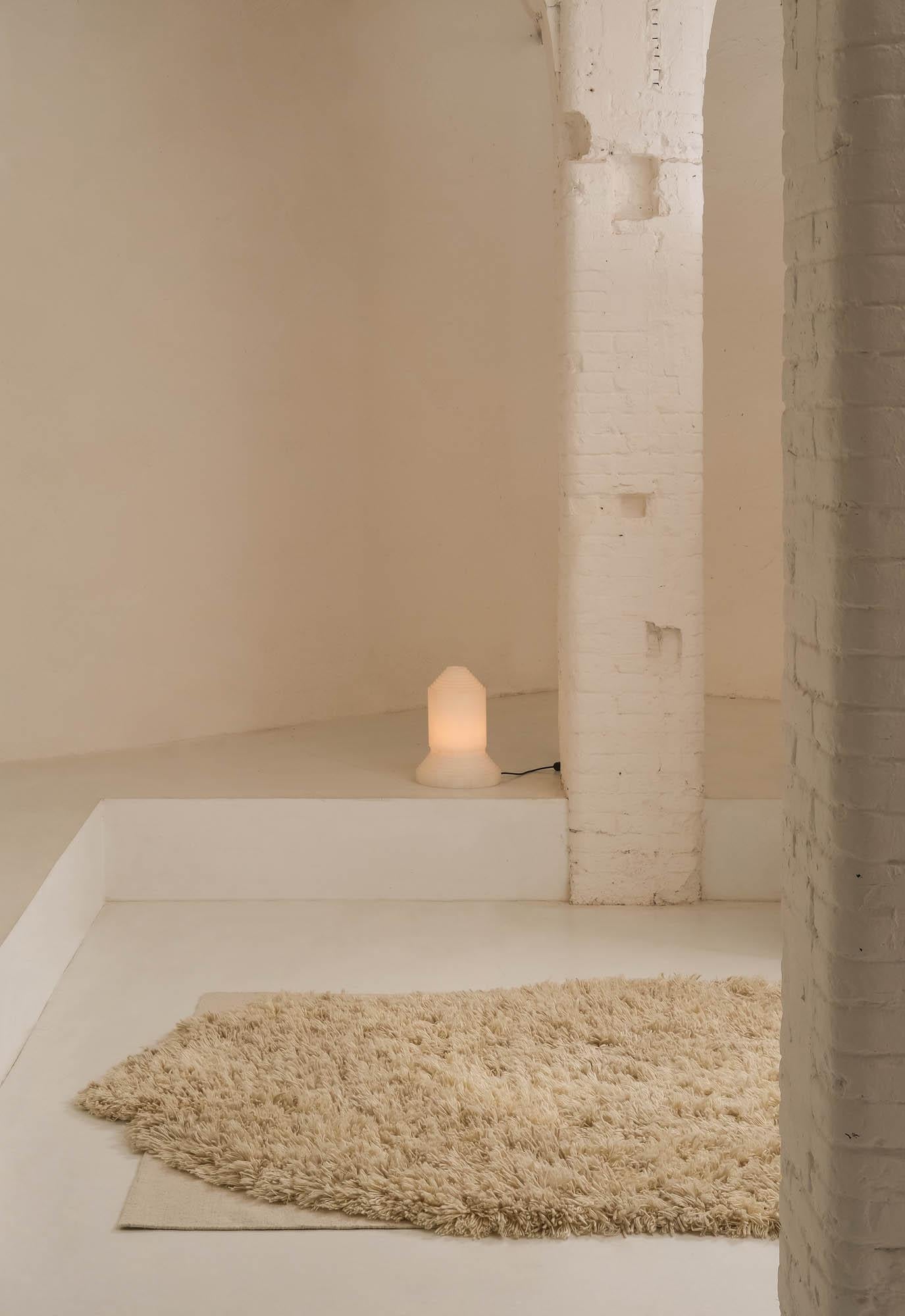 Spagnolo Tappeto Shag 'Alga' Nature Off-White di Nanimarquina in vendita