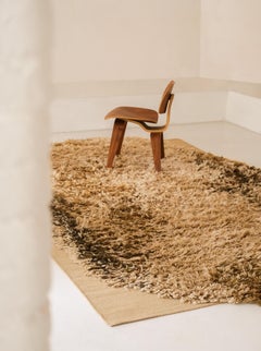 Tappeto Shag 'Alga' in lana e iuta color ocra di Nanimarquina