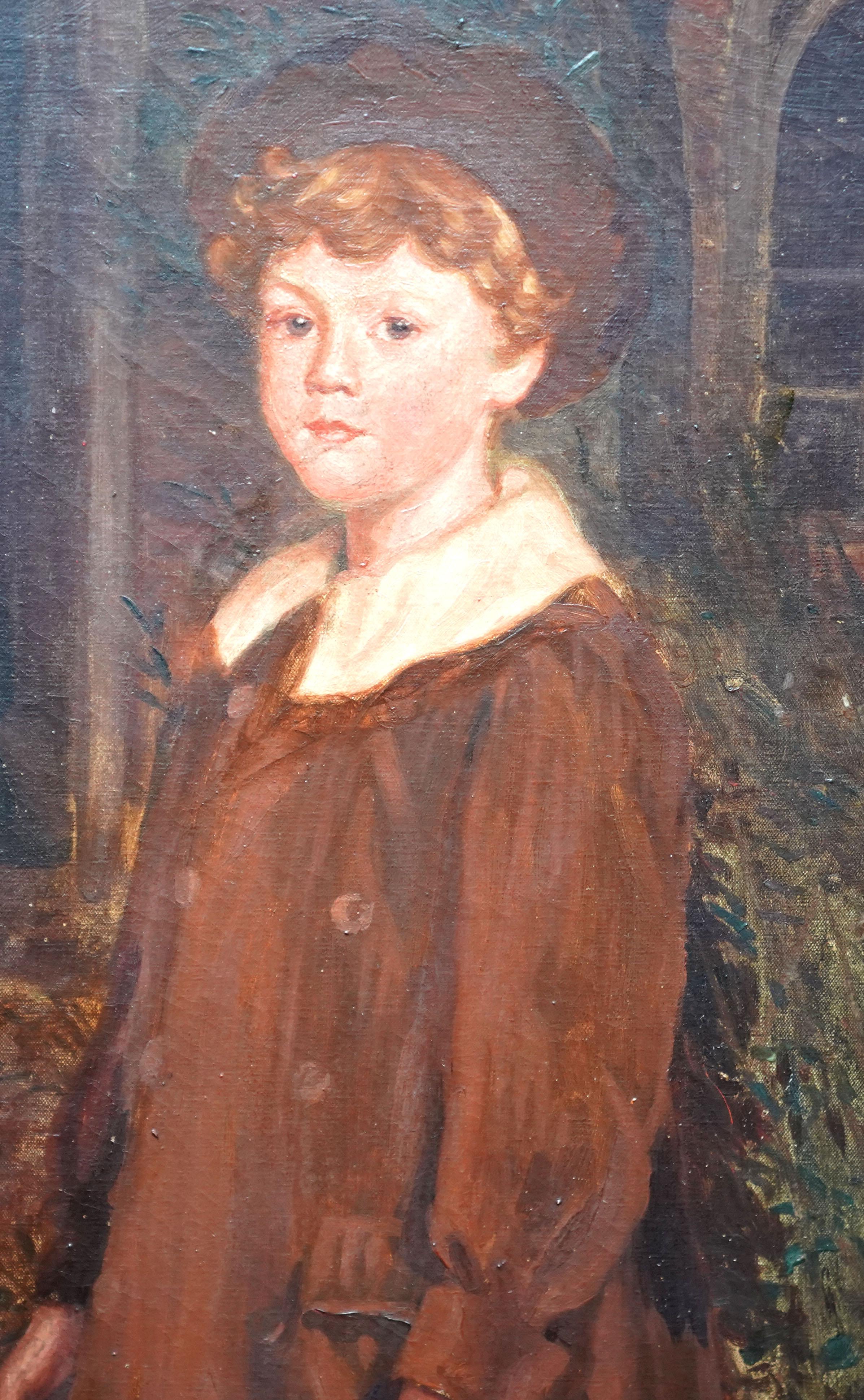 Porträt eines jungen Jungen im Garten – Ölgemälde der britischen Edwardianischen Slade-Schule (Grau), Portrait Painting, von Algernon Cecil Newton