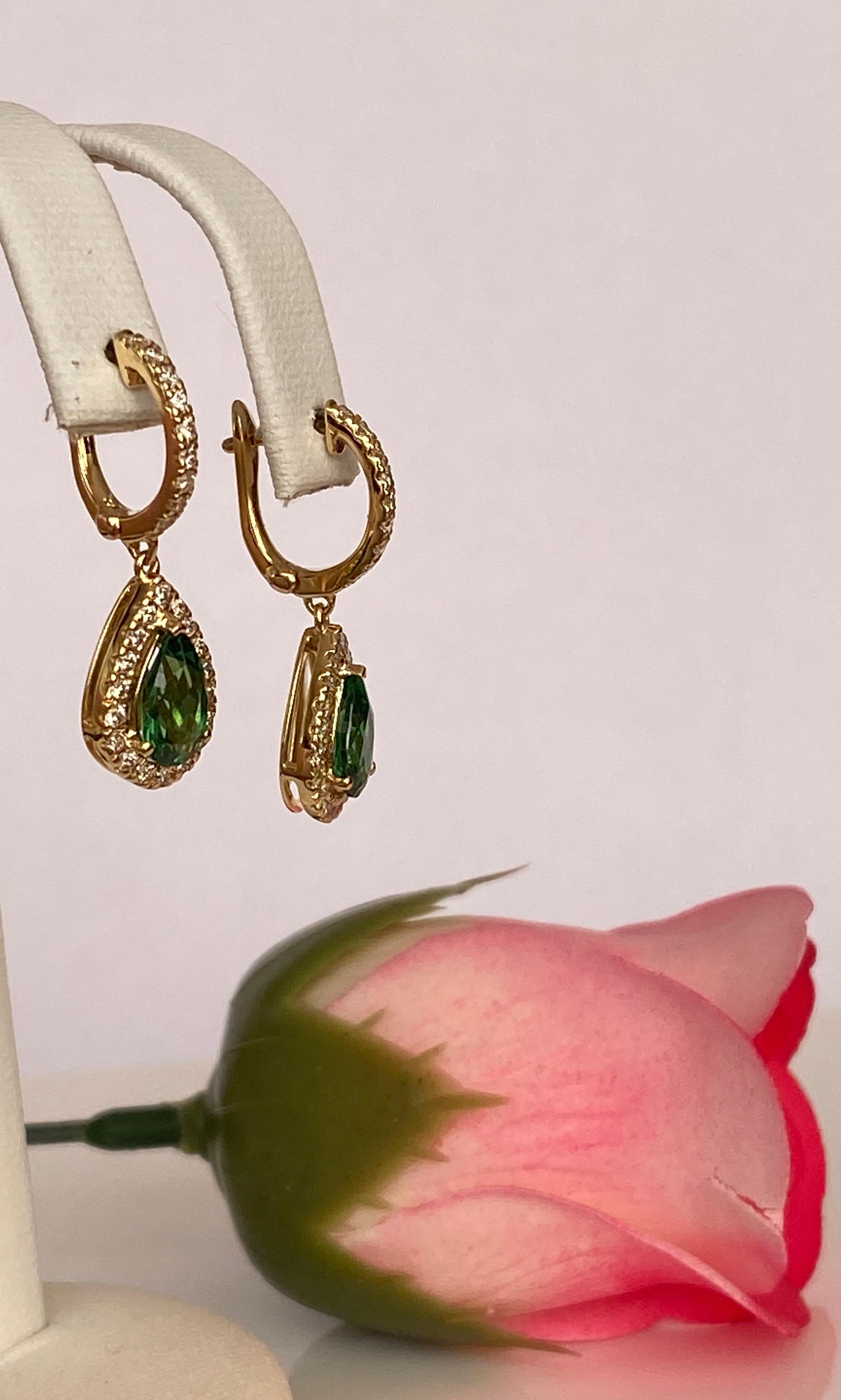 ALGT Cerified Vivid Green Tsavorite Diamond  Drop Earrings in 18K Yellow Gold For Sale 2