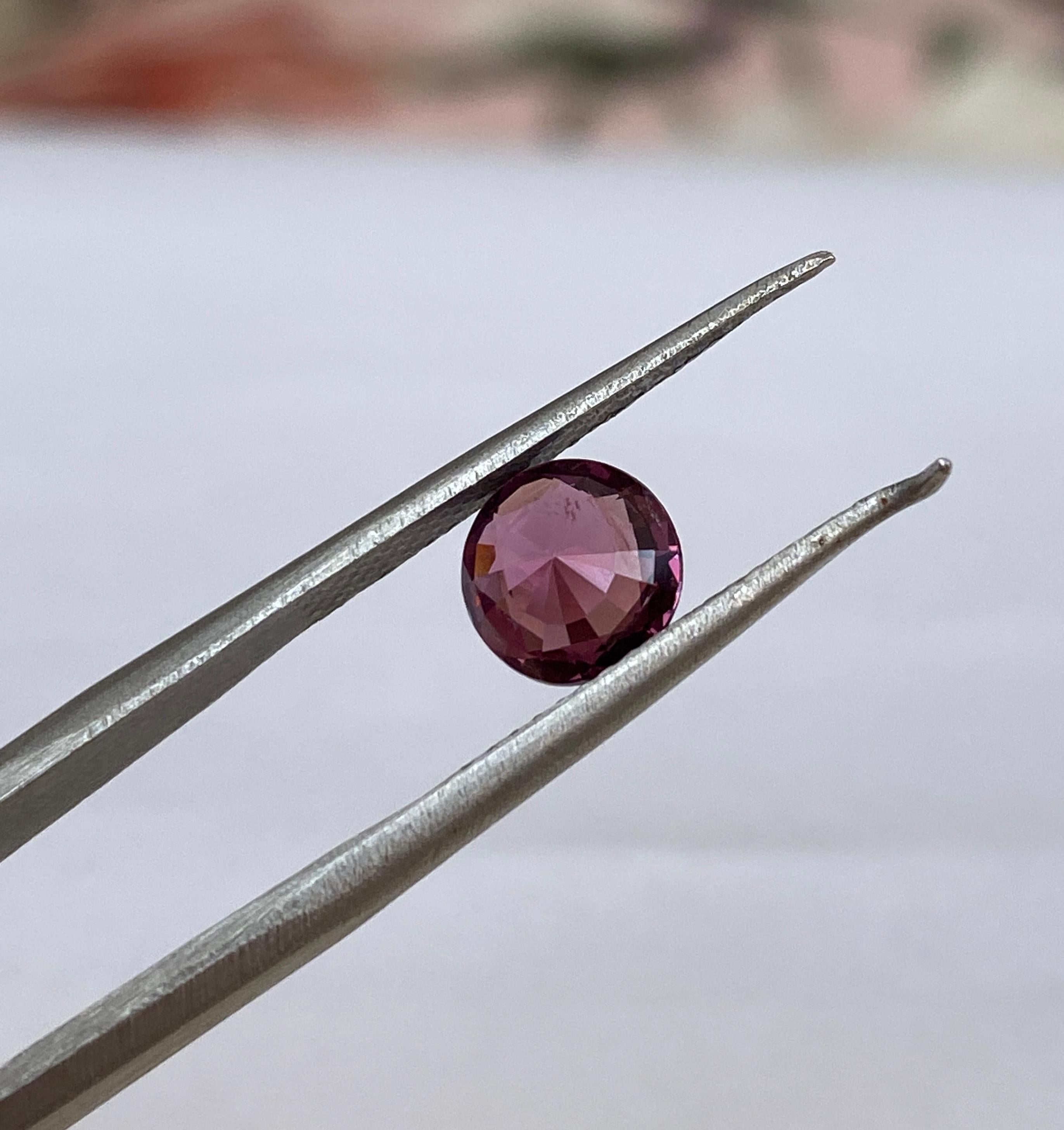 Taglio rotondo Certificato ALGT 1,14 carati taglio misto ovale Spinello rosa intenso/vivido in vendita