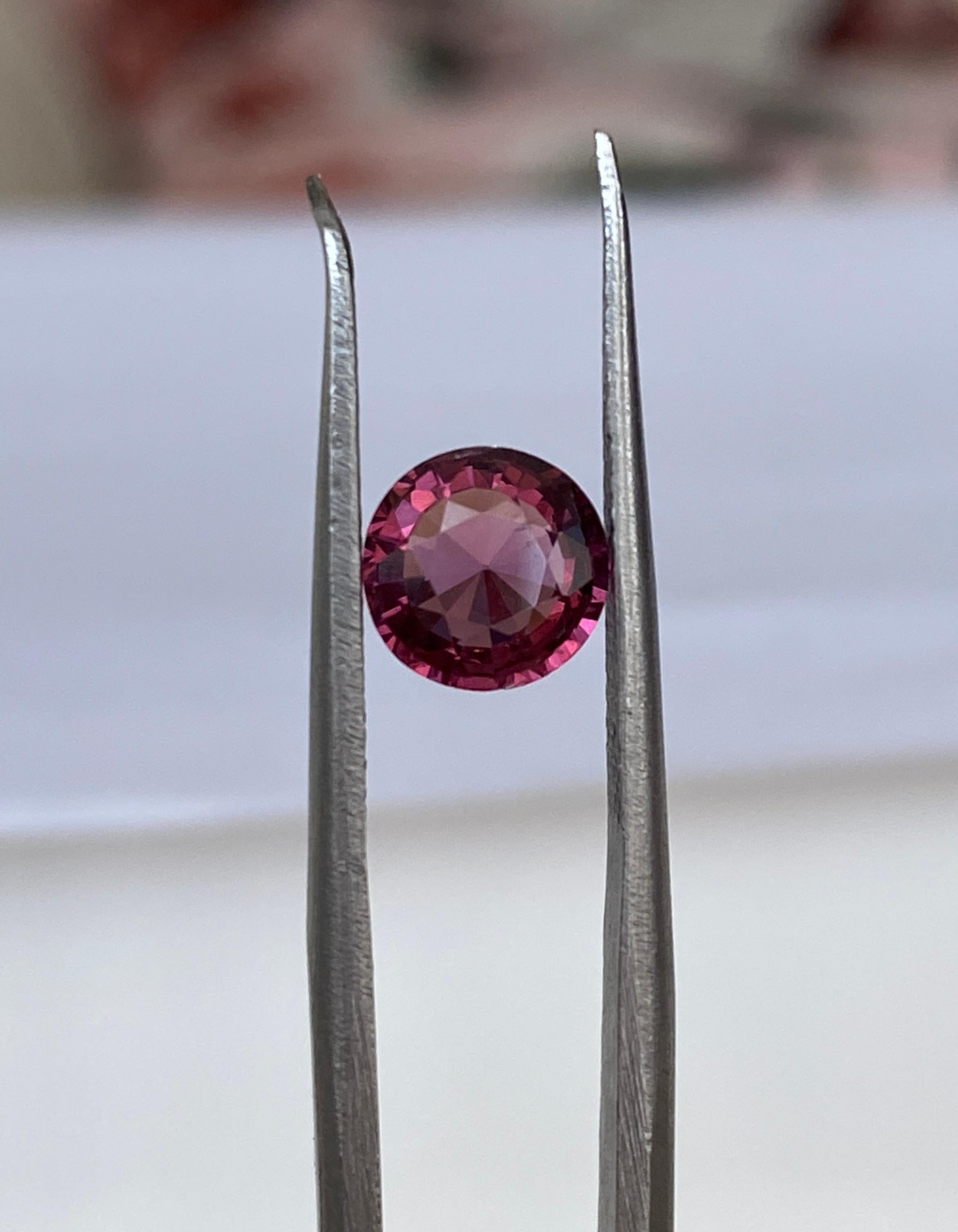 Certificato ALGT 1,14 carati taglio misto ovale Spinello rosa intenso/vivido In condizioni Nuovo in vendita a AMSTERDAM, NL