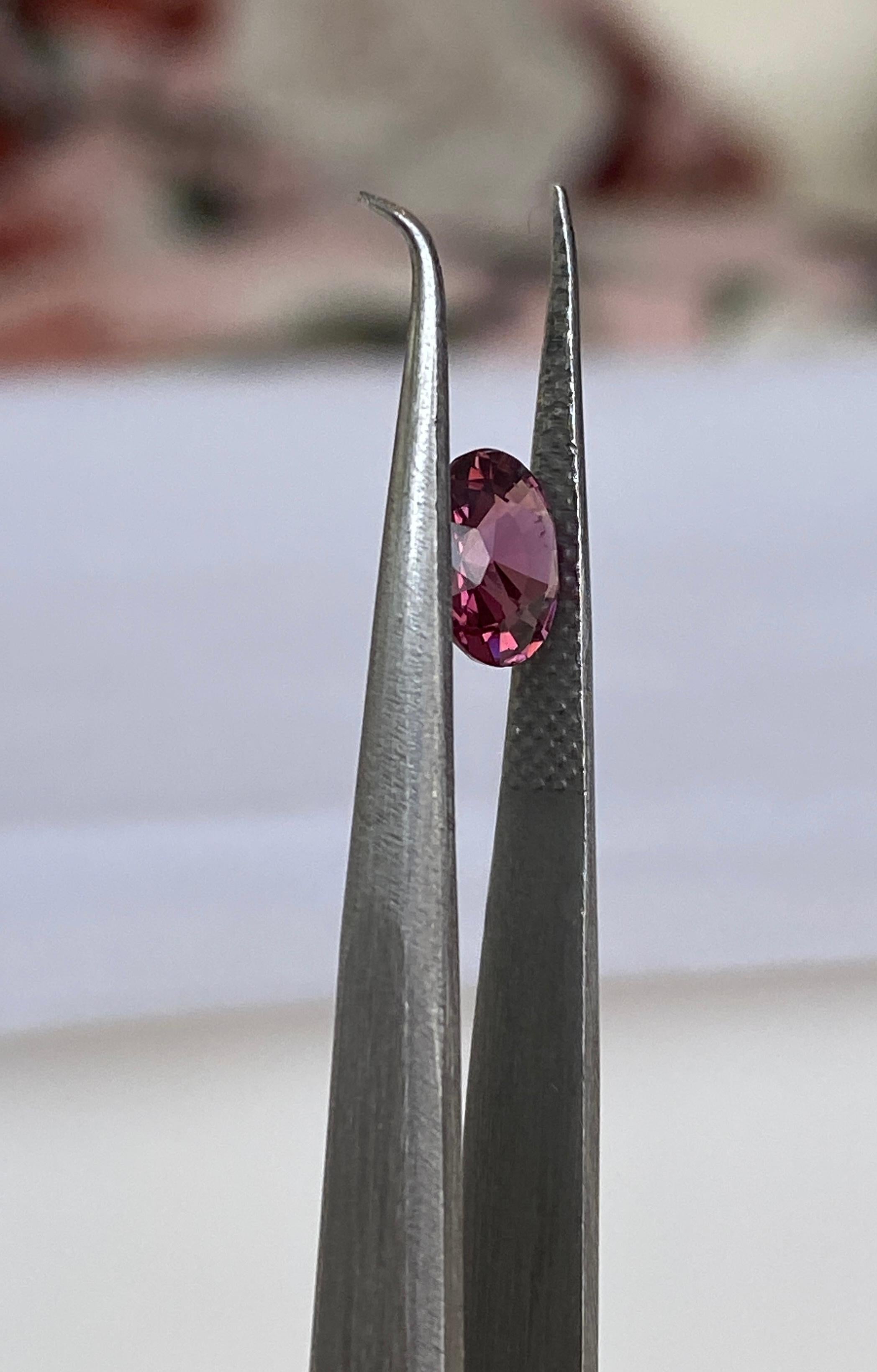 da uomo o donna Certificato ALGT 1,14 carati taglio misto ovale Spinello rosa intenso/vivido in vendita