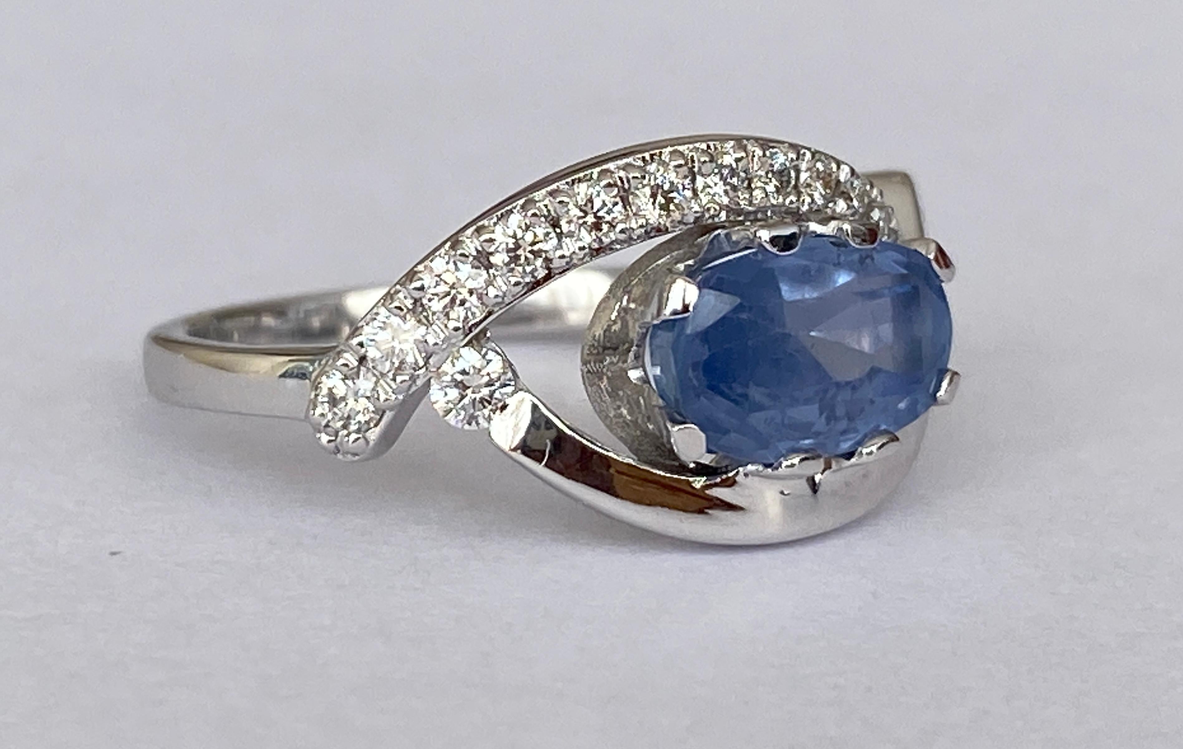 Oval Cut ALGT Certified 1.85 carat Ceylon Sapphire Diamond White Gold  Ring For Sale
