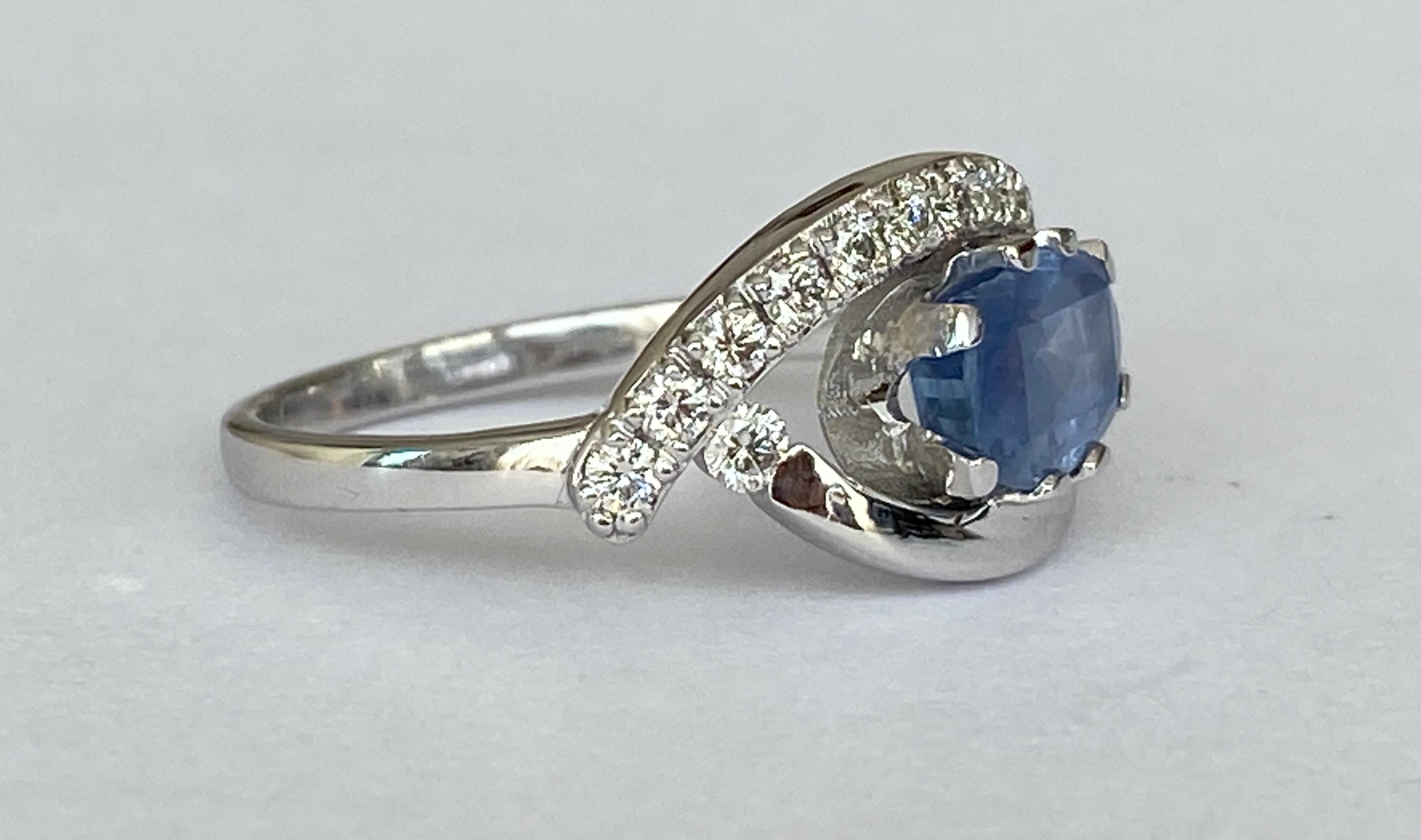 Women's ALGT Certified 1.85 carat Ceylon Sapphire Diamond White Gold  Ring For Sale