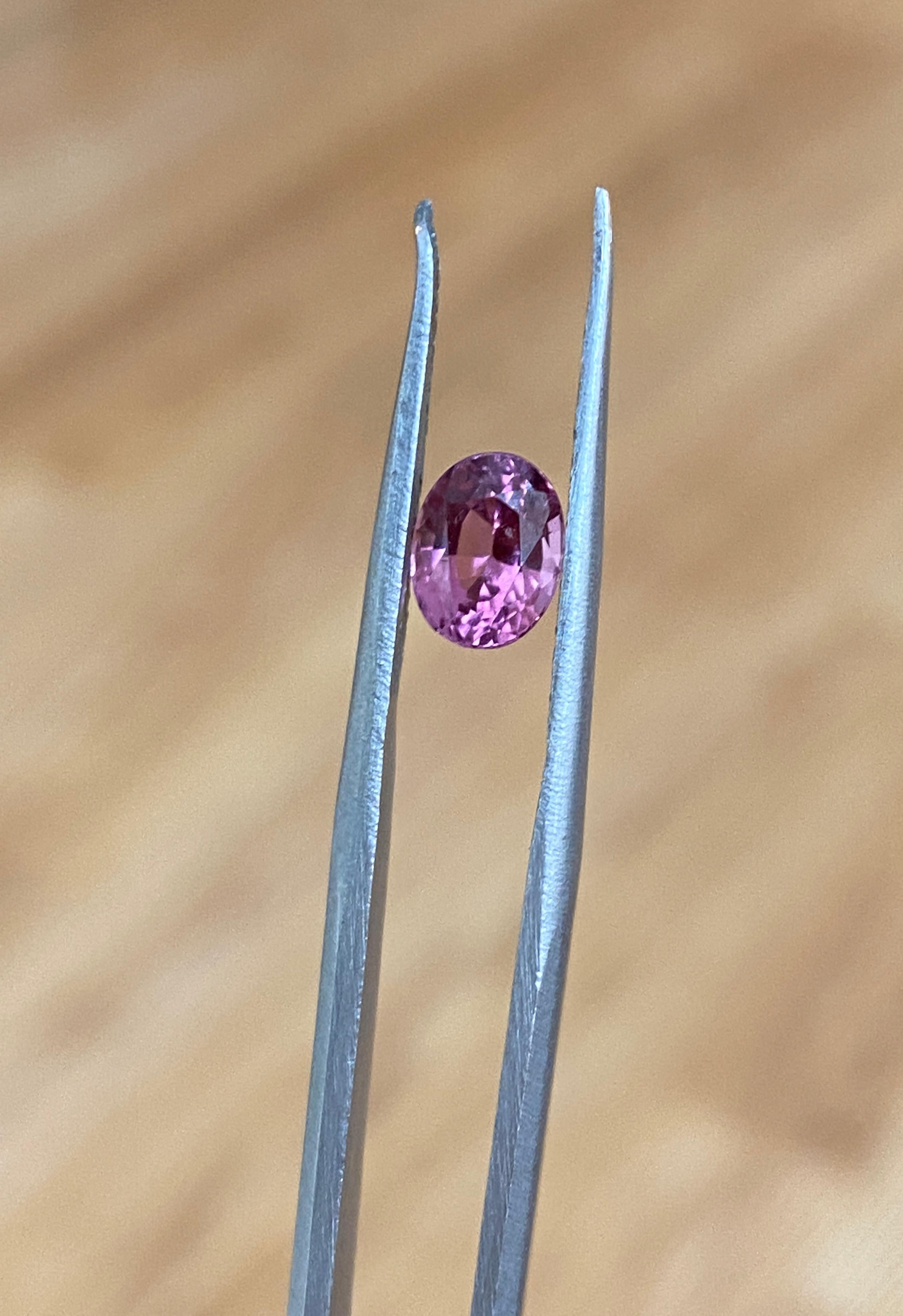 Spinello rosa intenso/vivido ovale taglio misto certificato ALGT da 1,24 carati in vendita 4