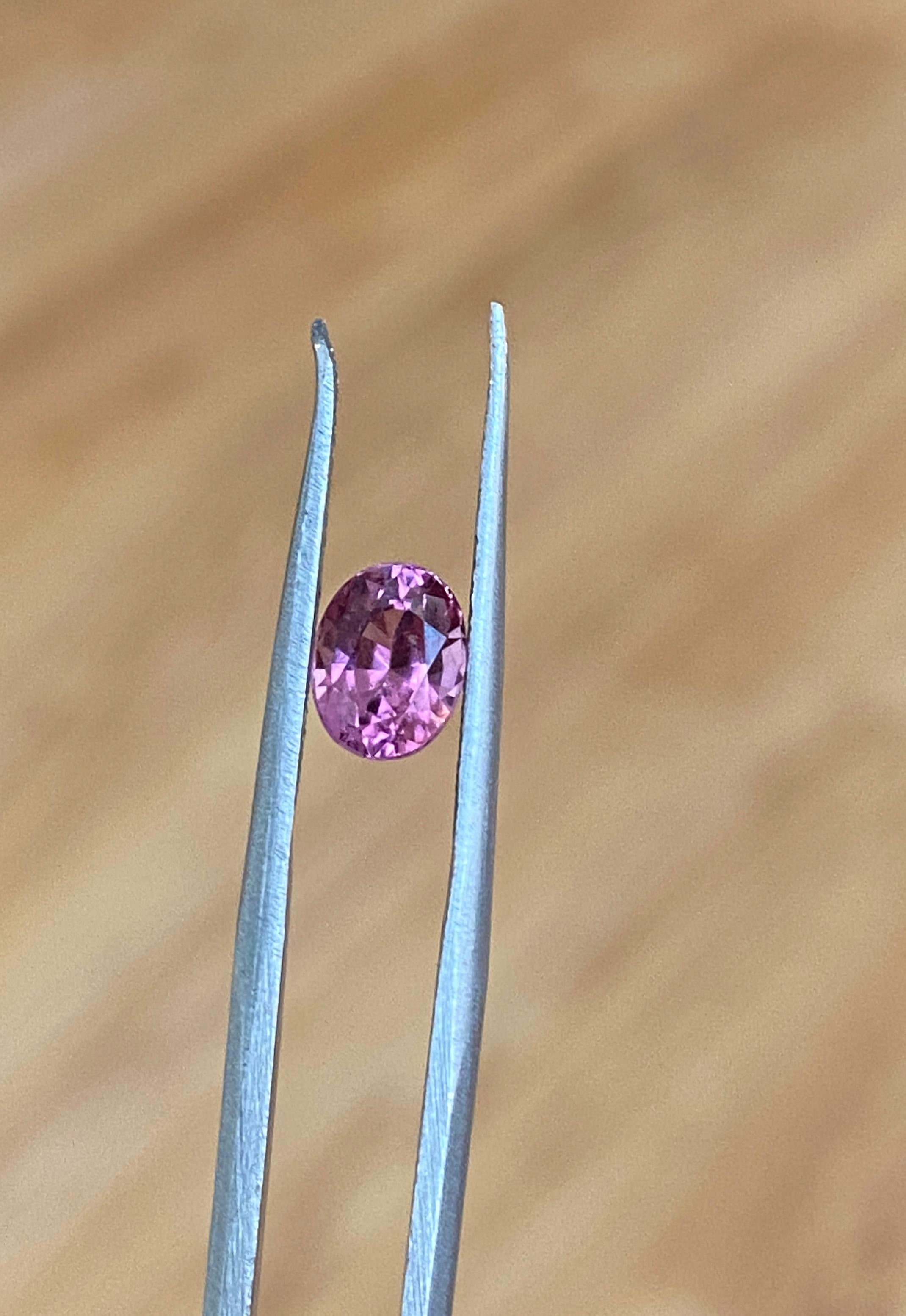 Spinello rosa intenso/vivido ovale taglio misto certificato ALGT da 1,24 carati in vendita 5