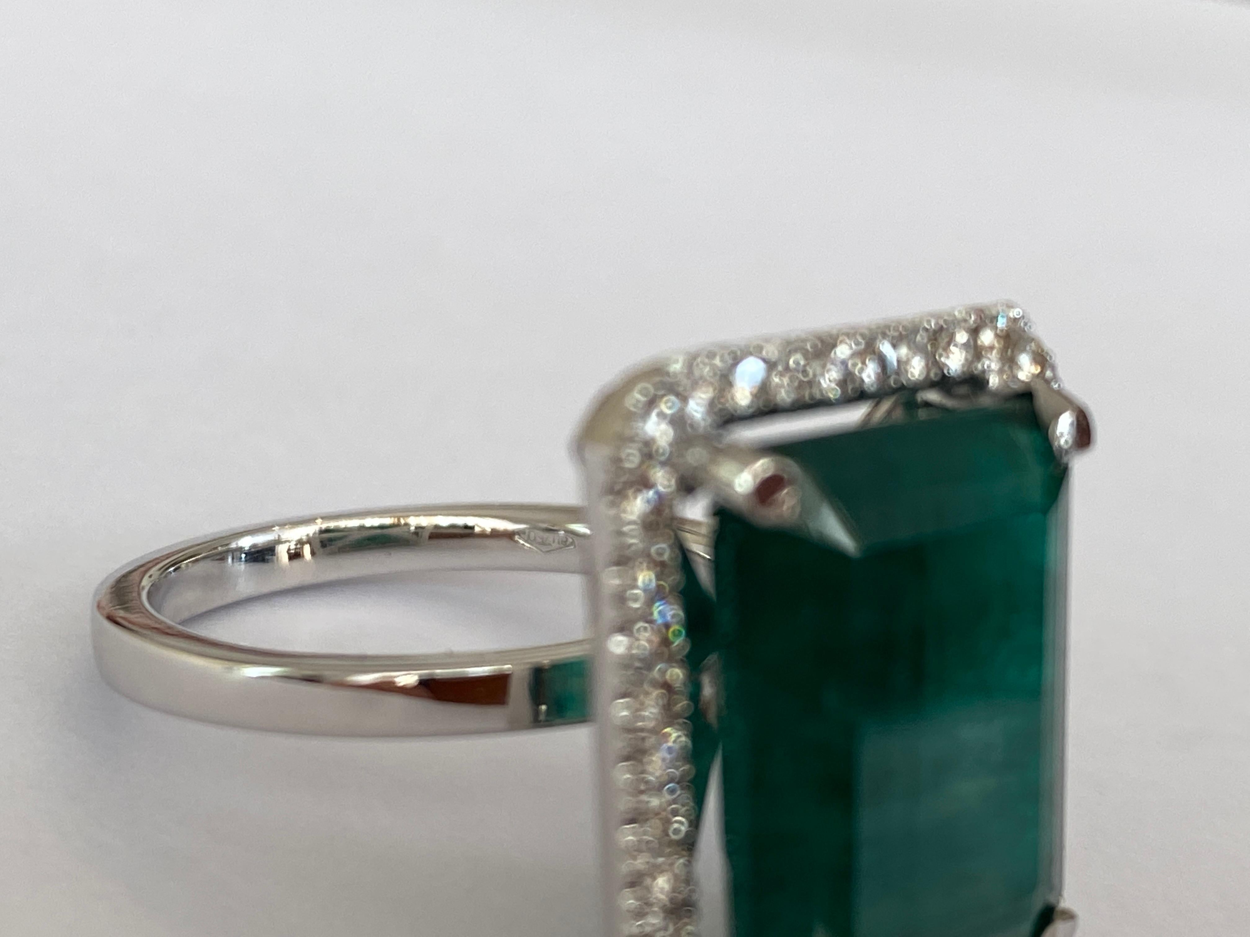 ALGT Certified 12.64 carat Emerald Diamond Cocktail White gold Ring For Sale 8