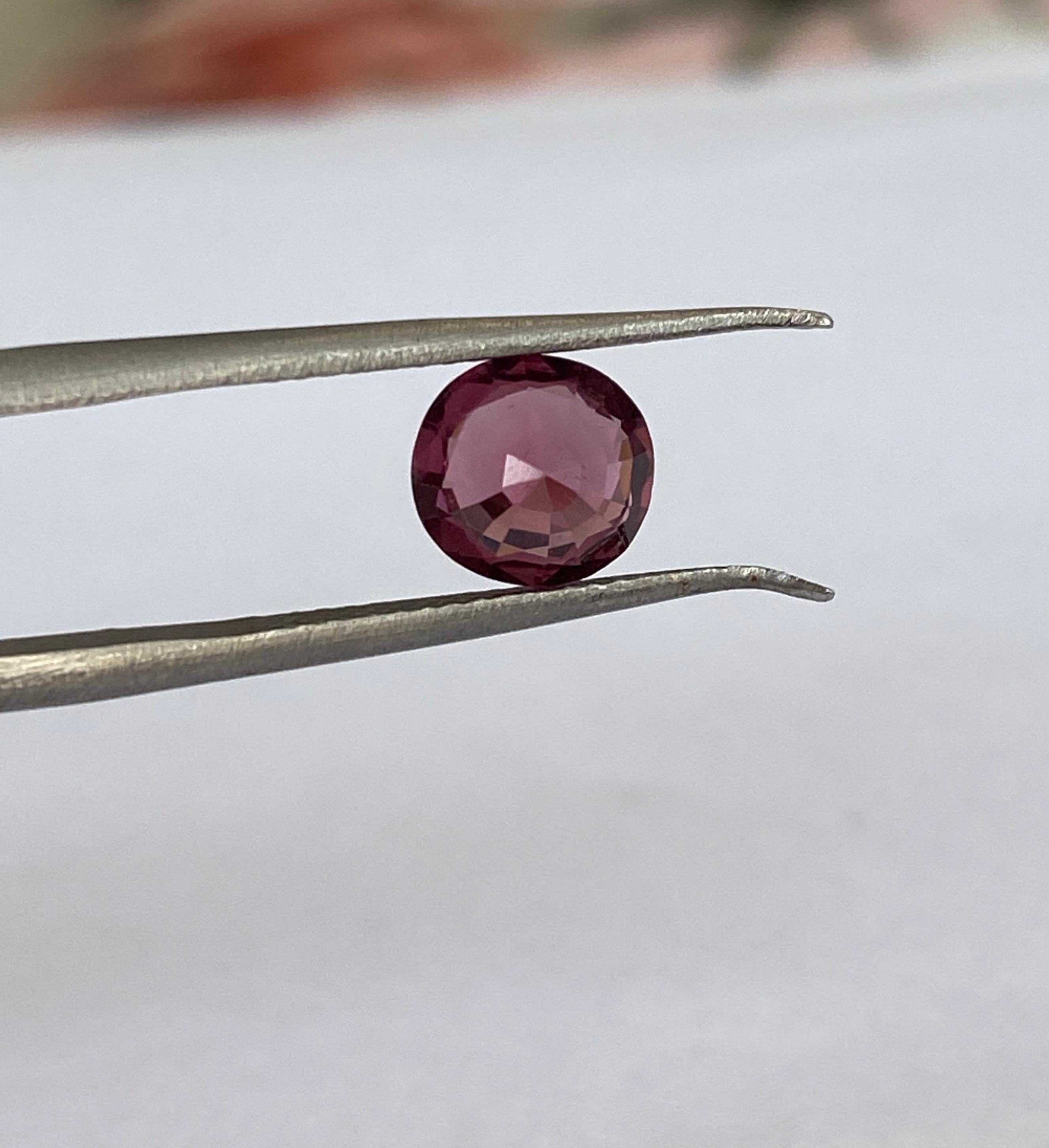 Certificato ALGT 1,43 carati di Spinello ovale taglio misto rosa intenso in vendita 1