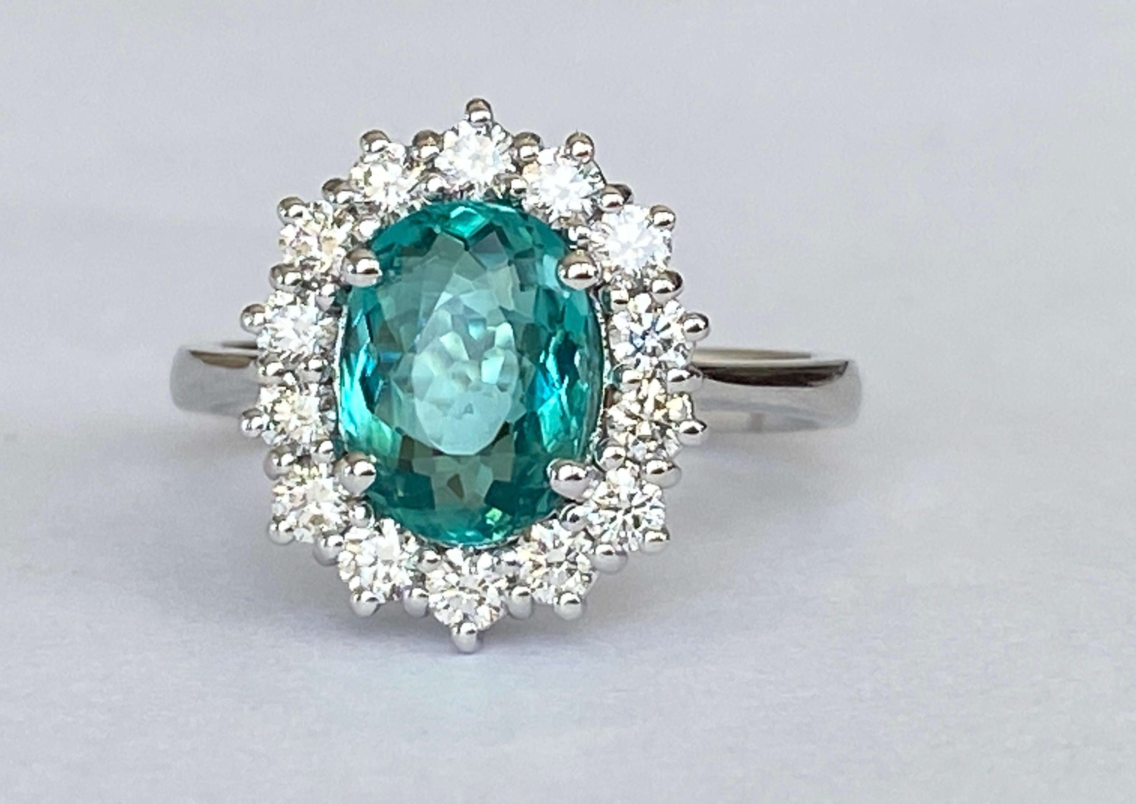 ALGT Certified 1.59 carat Paraiba Tourmaline Diamond White Gold  Ring In New Condition For Sale In AMSTERDAM, NL