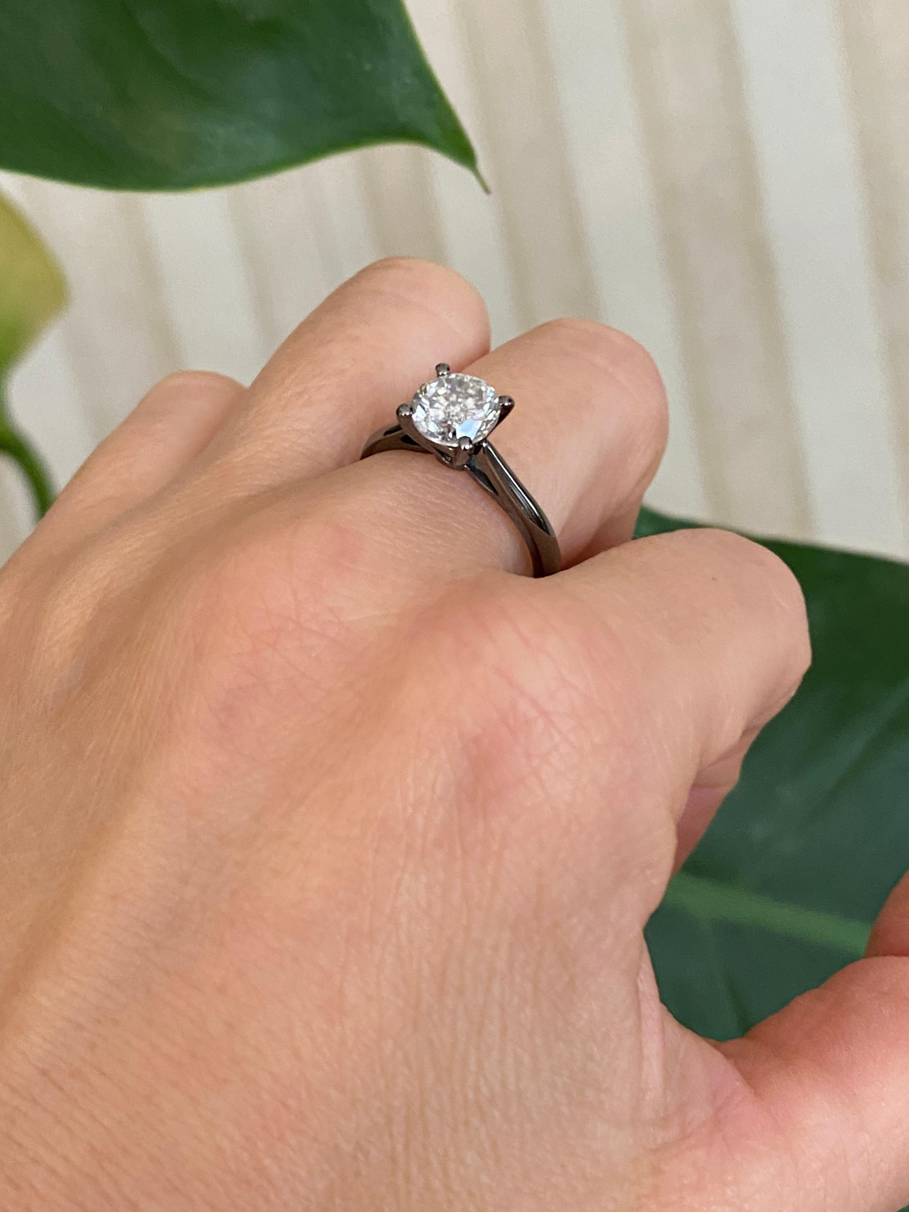 Anello solitario con diamante sale e pepe certificato ALGT da 1,65 carati a taglio brillante in vendita 5