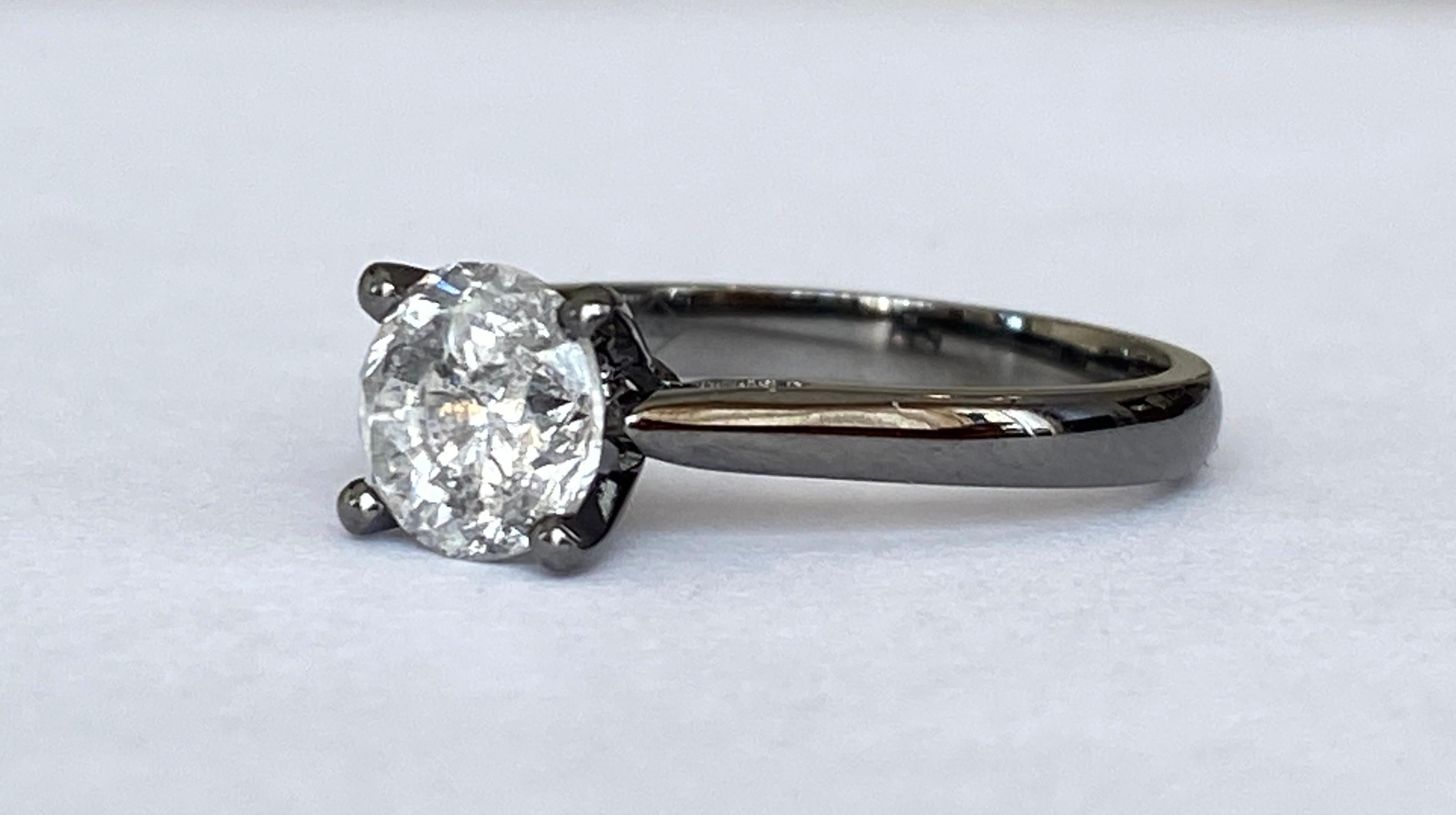 Contemporaneo Anello solitario con diamante sale e pepe certificato ALGT da 1,65 carati a taglio brillante in vendita