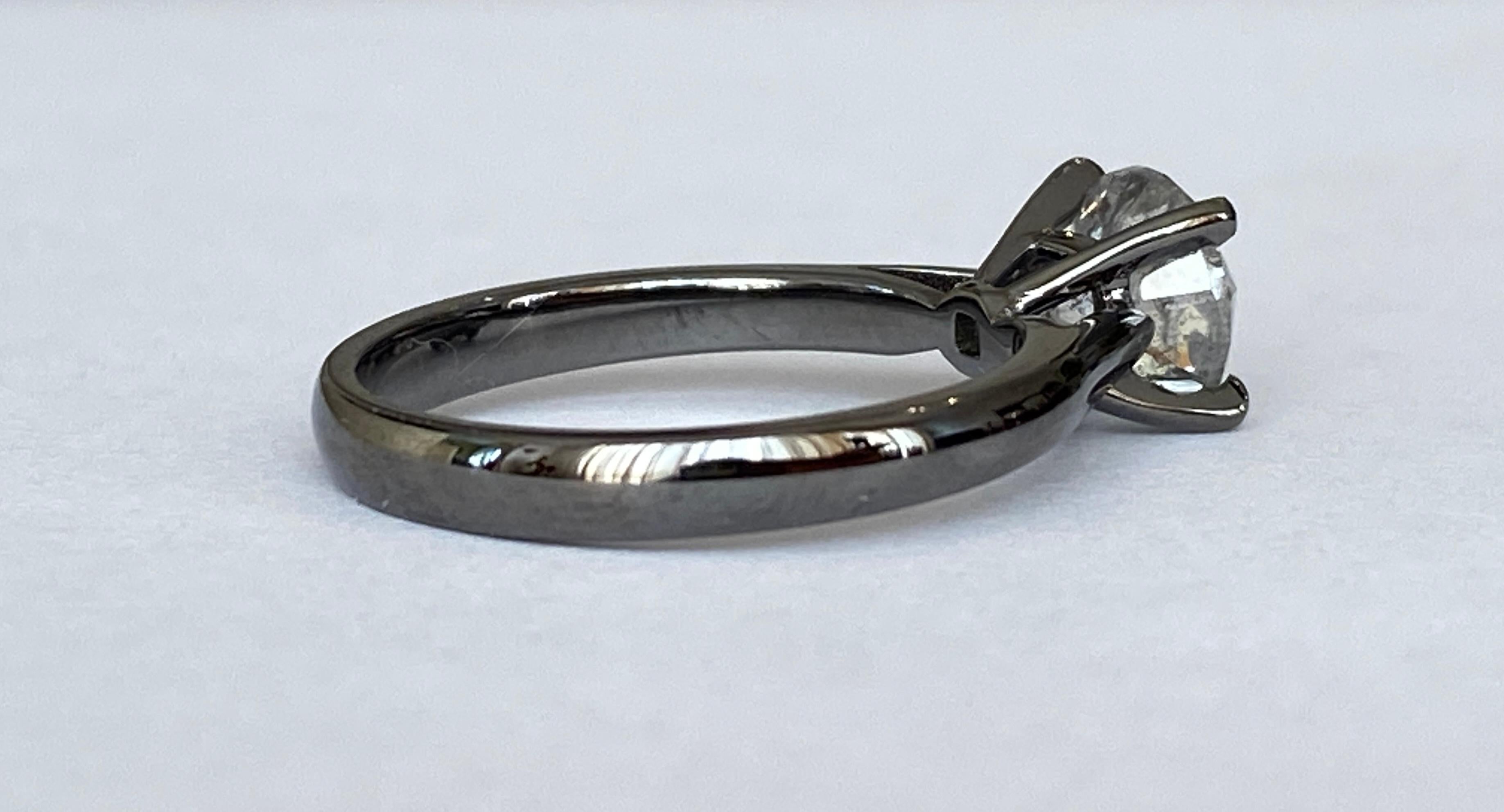 Anello solitario con diamante sale e pepe certificato ALGT da 1,65 carati a taglio brillante in vendita 1