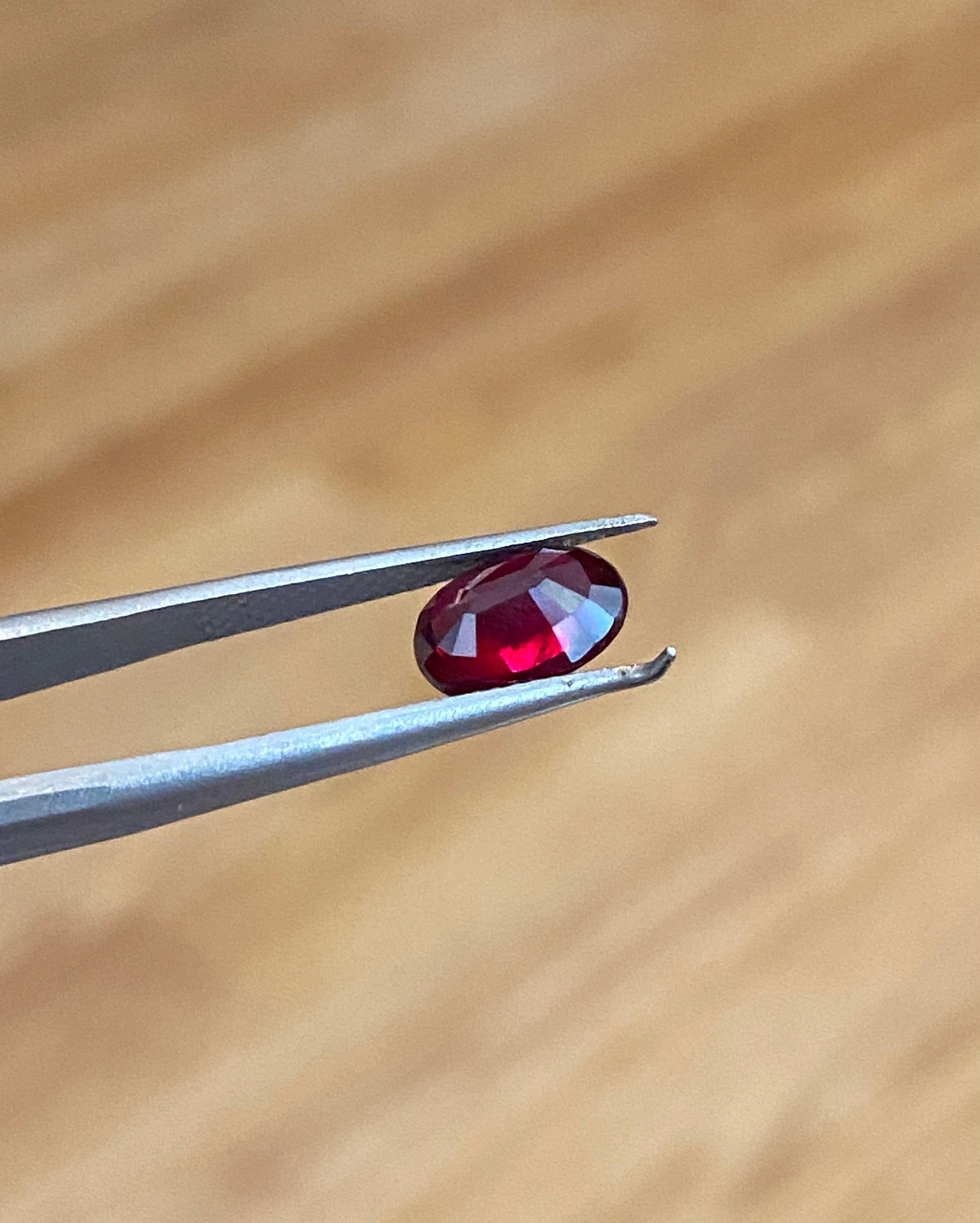 Women's or Men's ALGT Certified 1.72 Carat Natural Tanzania Deep Red Ruby For Sale