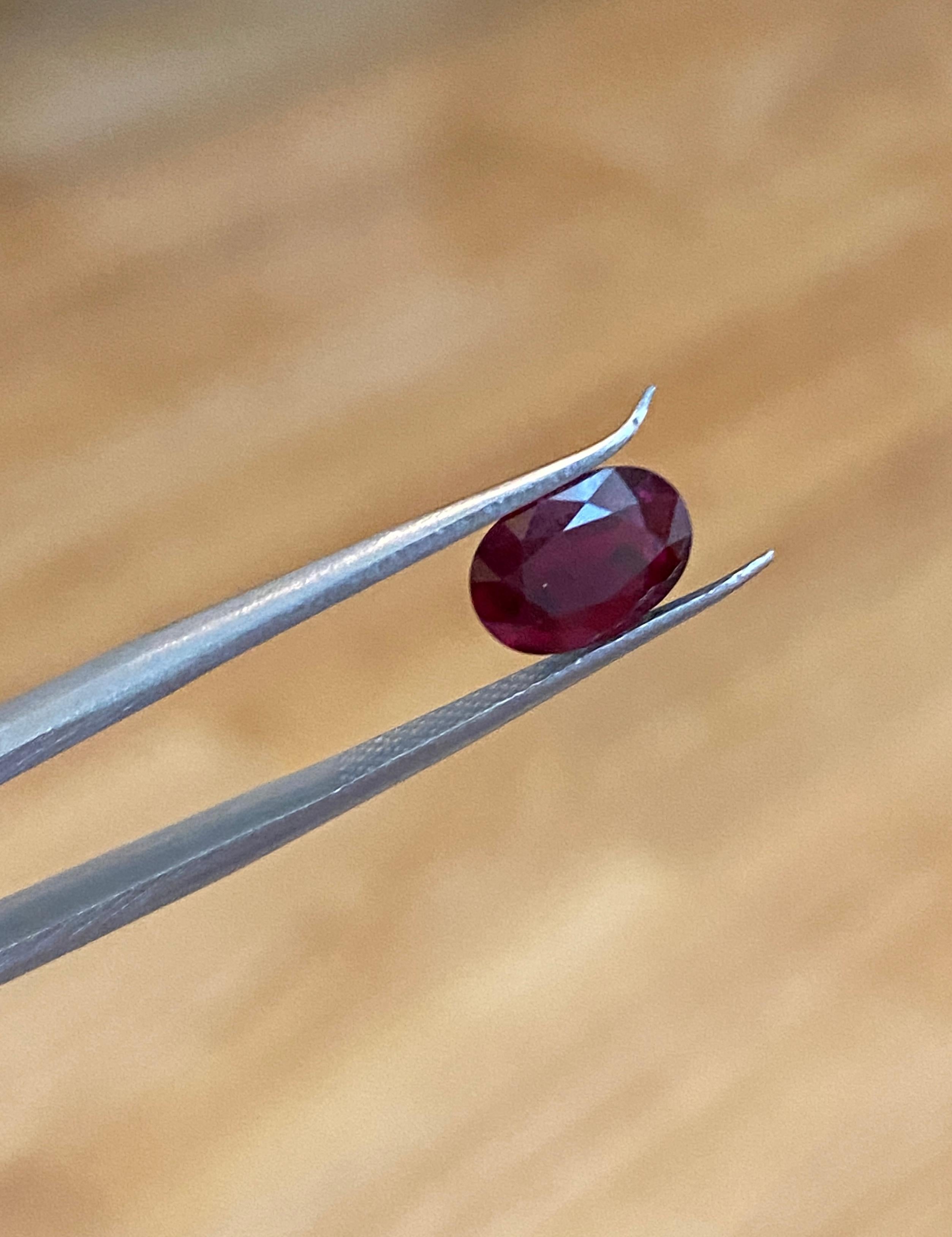 ALGT Certified 1.72 Carat Natural Tanzania Deep Red Ruby For Sale 1