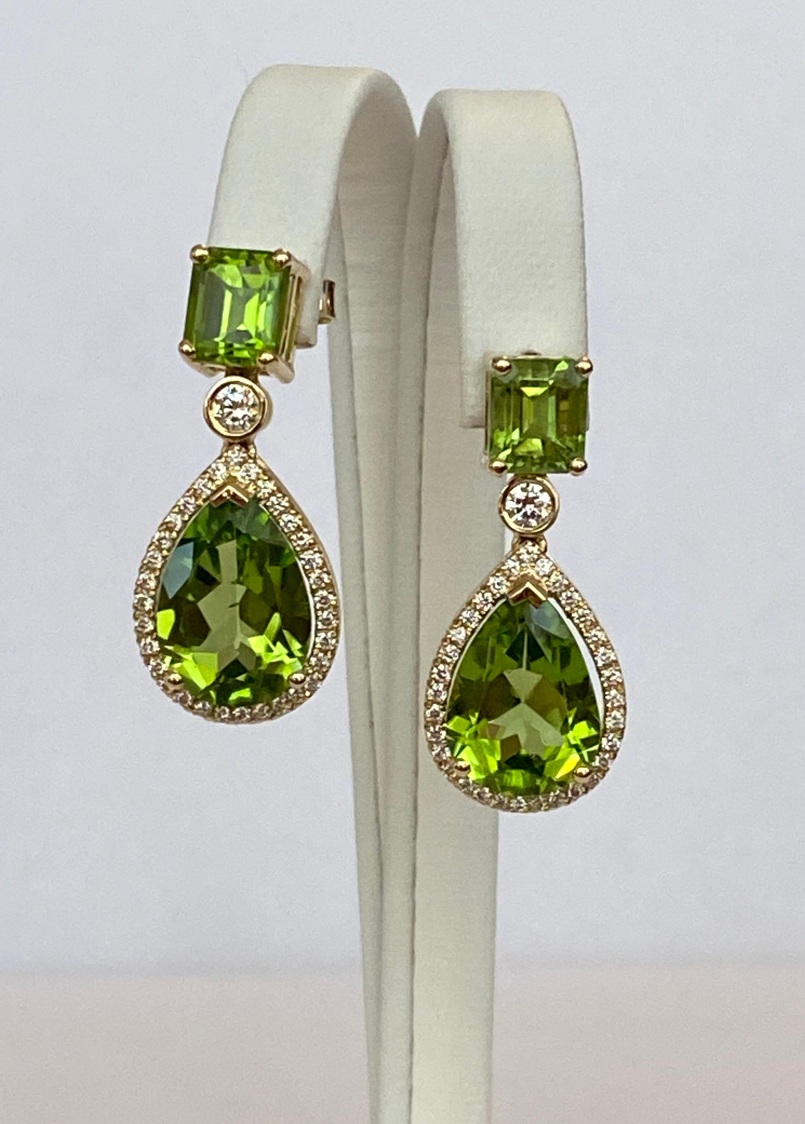 Brilliant Cut ALGT certified 18 kt gold Peridot Earrings with Diamonds For Sale