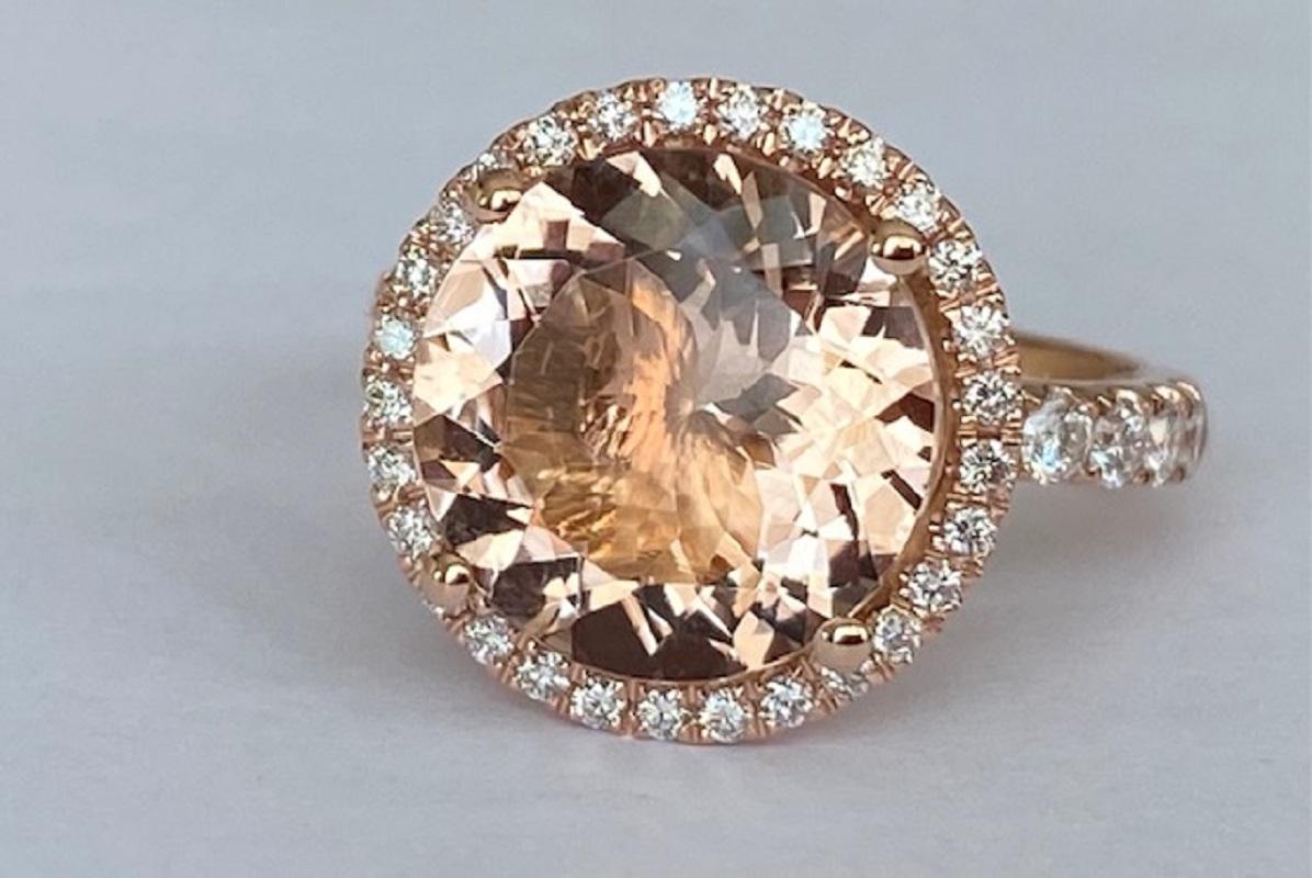 ALGT Certified 18 Kt. Pink Gold Ring with 5.10 Ct Morganite and Diamonds For Sale 5