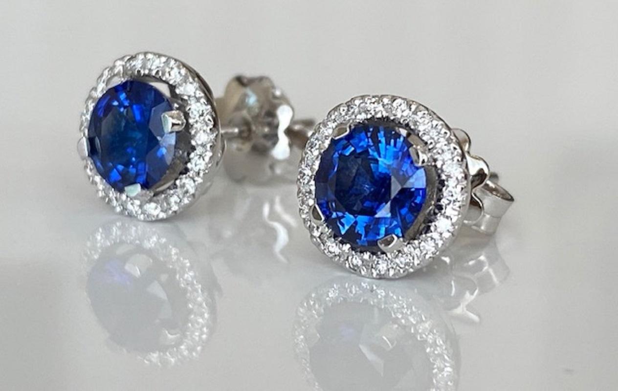 ALGT Certified 18 Kt. White Gold Earrings with 1.62 Ct Sapphires and Diamonds For Sale 3