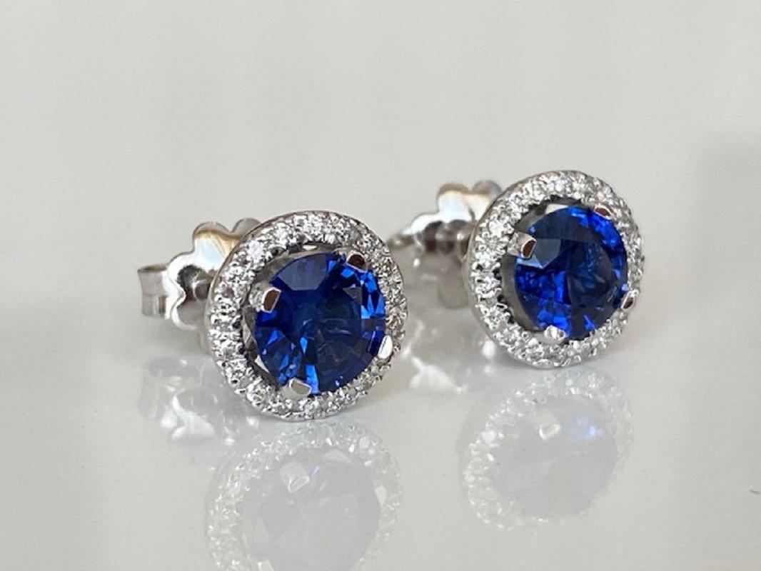 ALGT Certified 18 Kt. White Gold Earrings with 1.62 Ct Sapphires and Diamonds For Sale 4