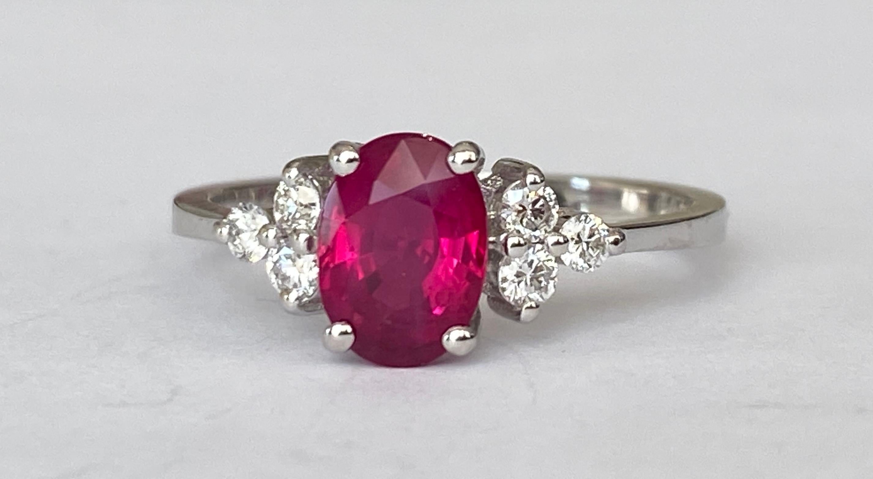 Contemporary Algt Certified 18 Kt.White Gold Ring with 1.23 Ct Ruby, Diamonds For Sale
