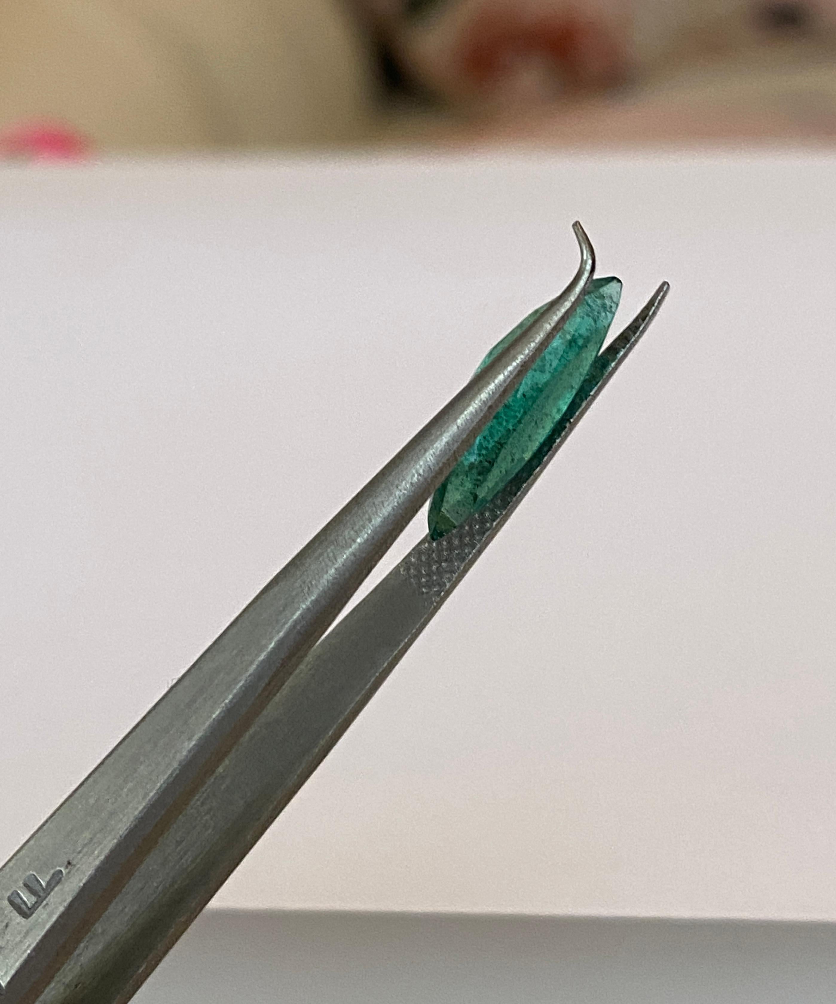 Pietra di smeraldo intensa e vivida del Brasile certificata ALGT da 2,00 carati naturali in vendita 1
