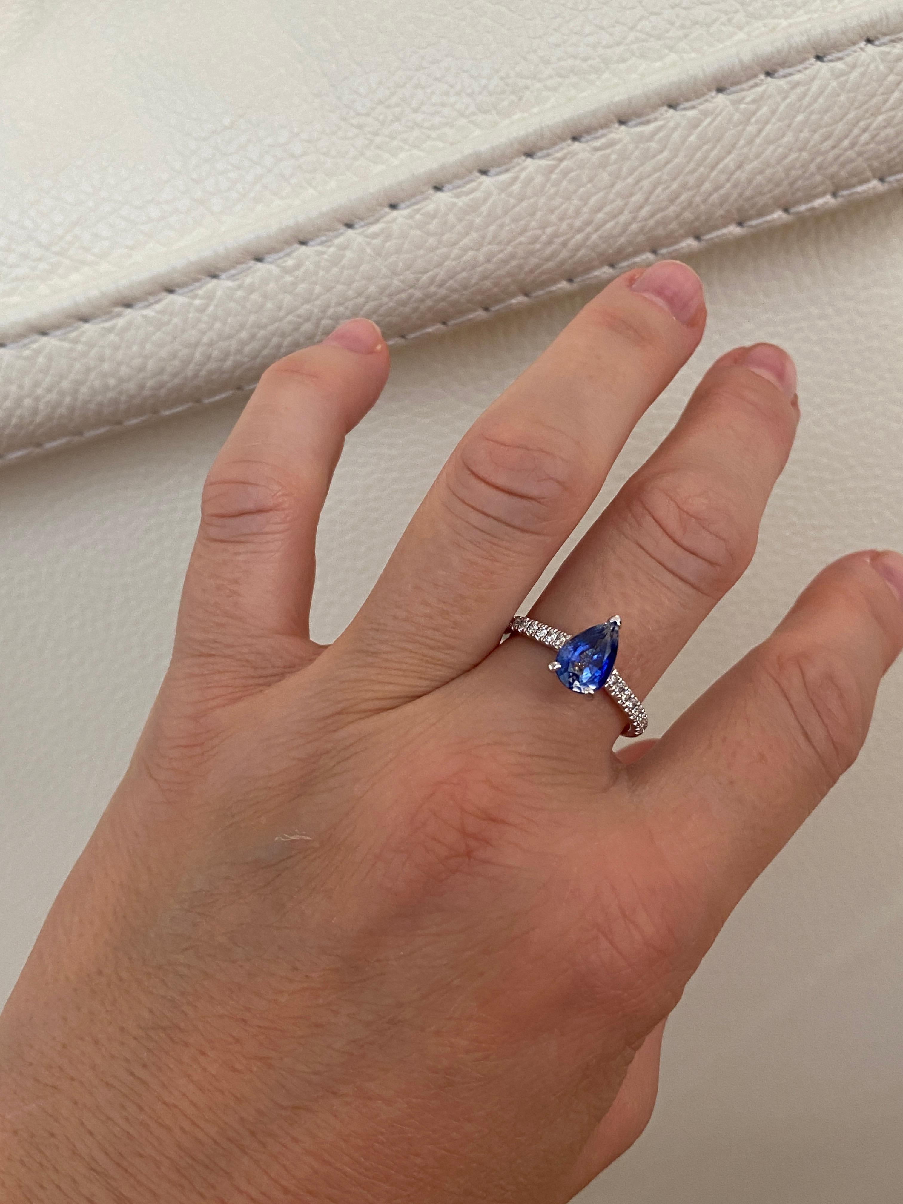 ALGT-zertifiziert 2,08 Karat Ceylon  Cocktailring mit Saphir und Diamant aus Weißgold im Angebot 9