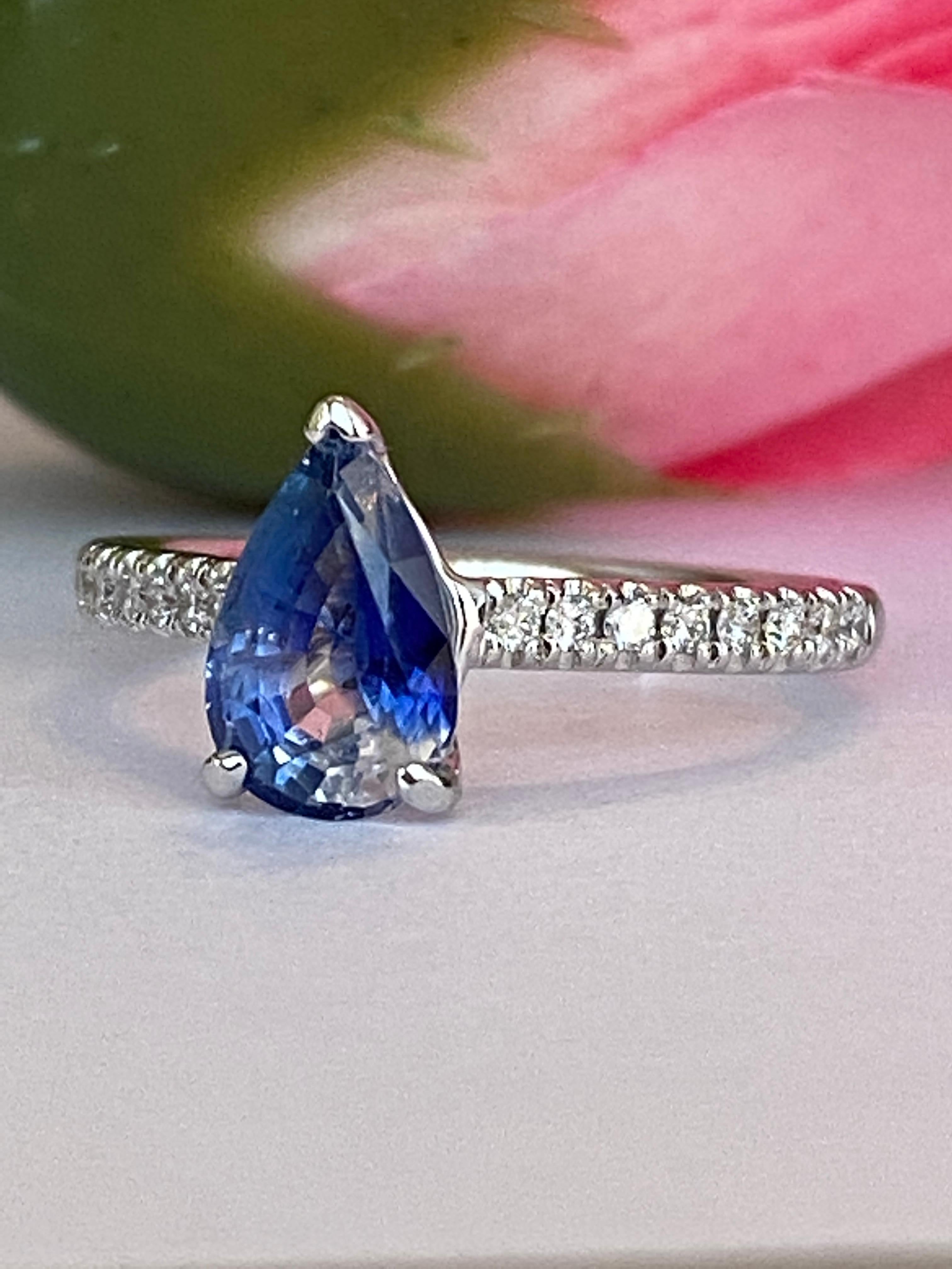 ALGT-zertifiziert 2,08 Karat Ceylon  Cocktailring mit Saphir und Diamant aus Weißgold im Angebot 3