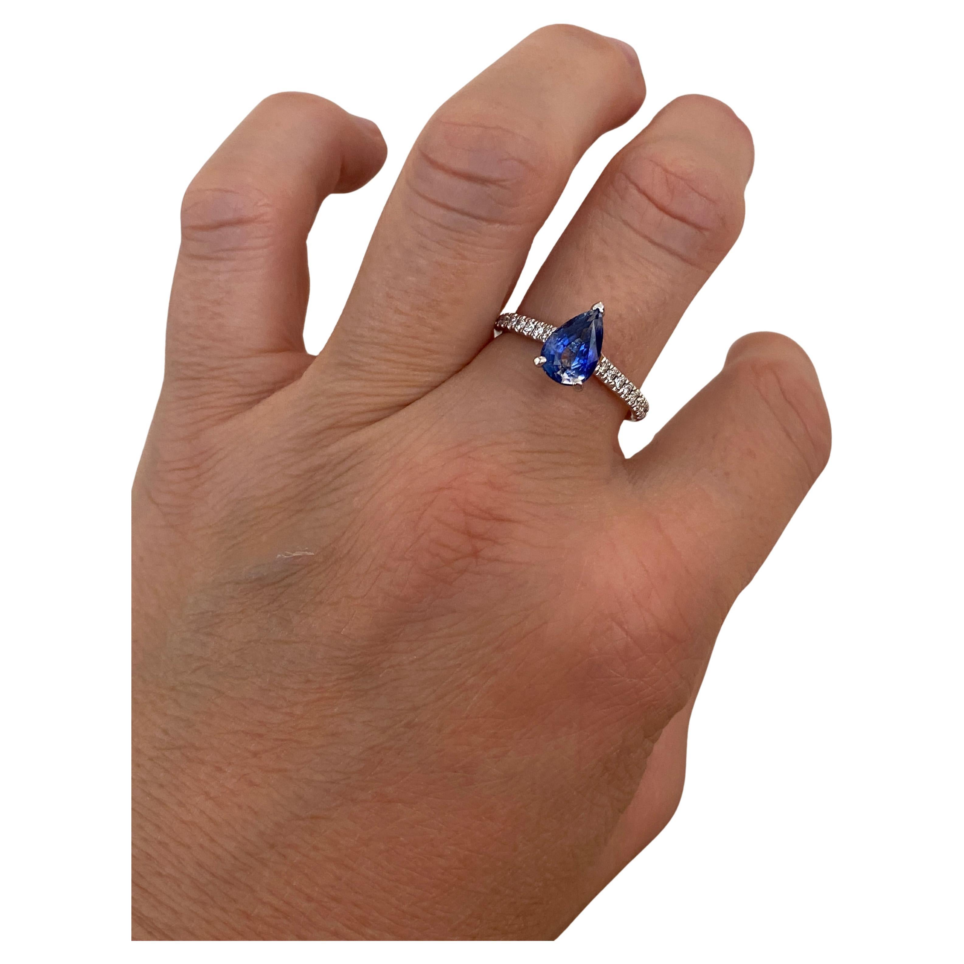 ALGT-zertifiziert 2,08 Karat Ceylon  Cocktailring mit Saphir und Diamant aus Weißgold im Angebot