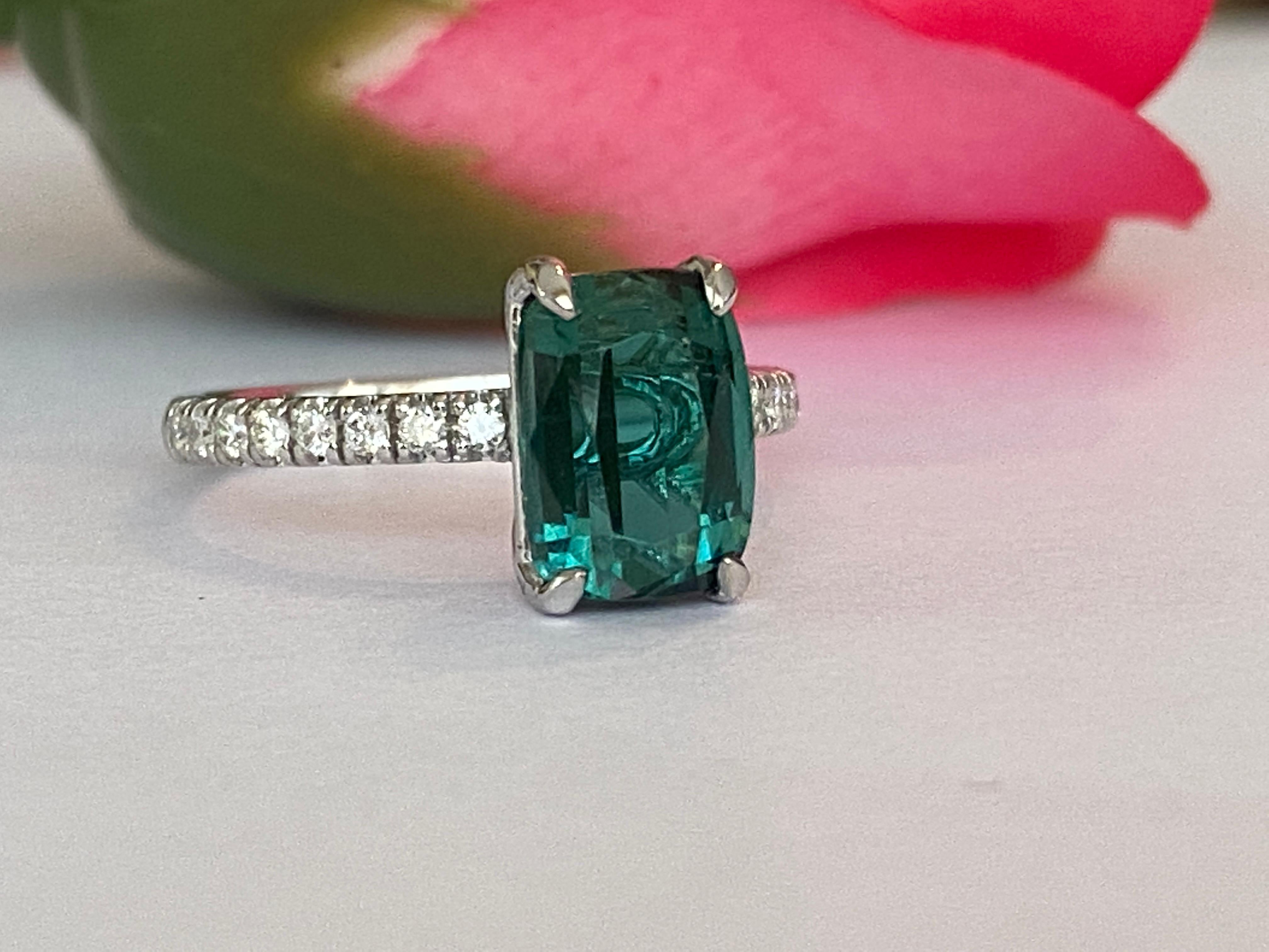 Femenino o masculino ALGT Certificado 2,80 Quilates Turmalina Laguna Diamante Cóctel Anillo de oro en venta