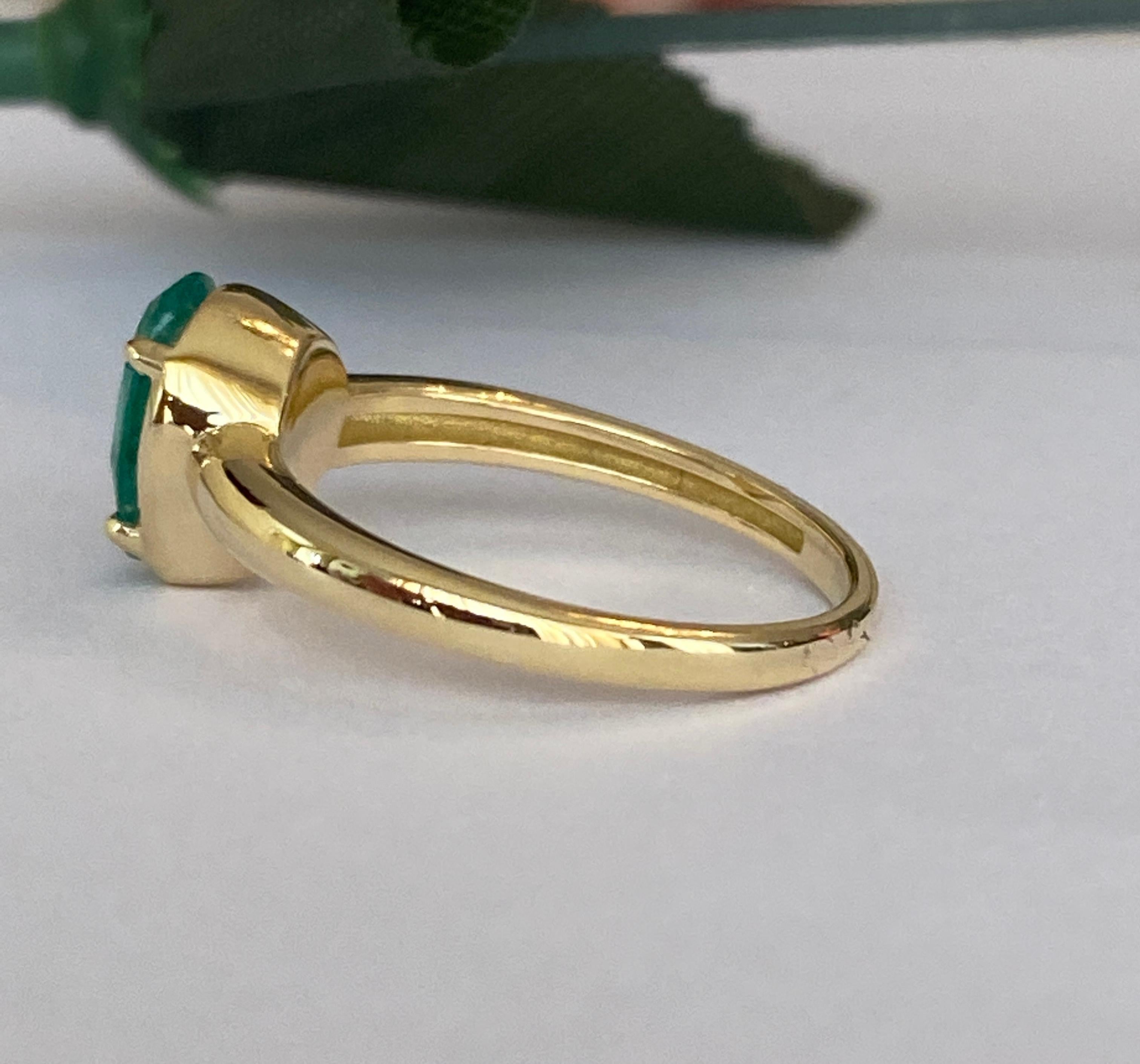ALGT Anillo de oro de cóctel con diamante esmeralda certificado de 3,00 quilates en venta 3