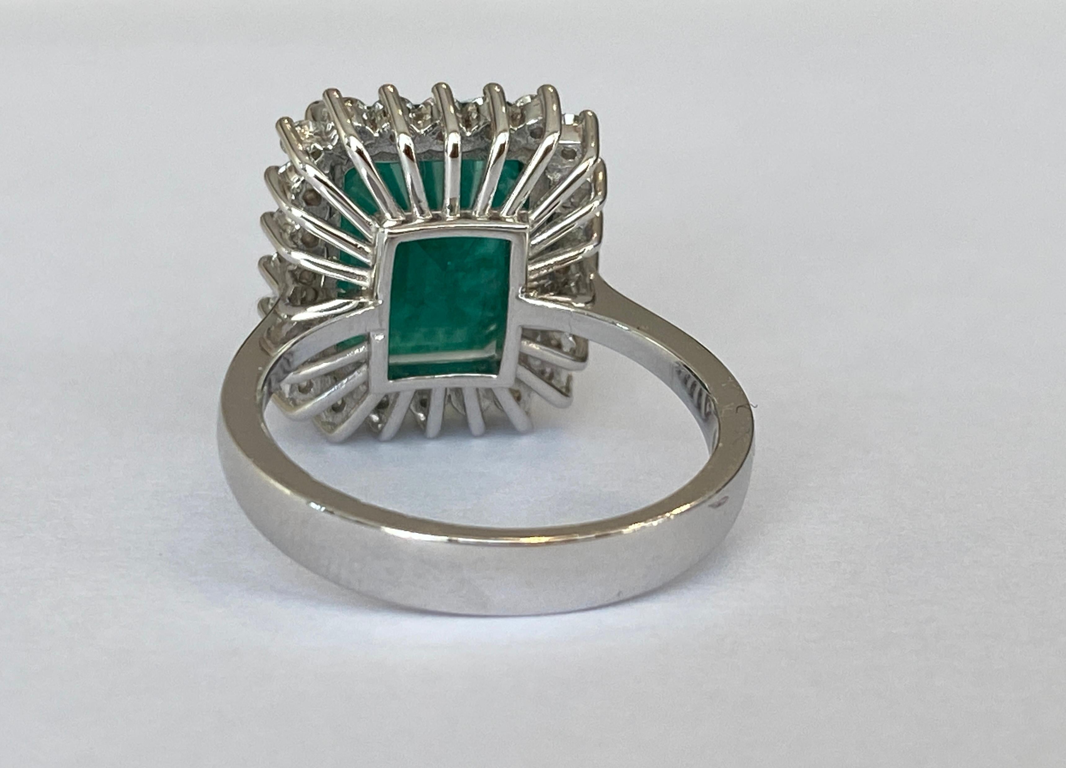 ALGT Certified 6.11 carat Emerald Diamond Cocktail White gold Ring For Sale 2